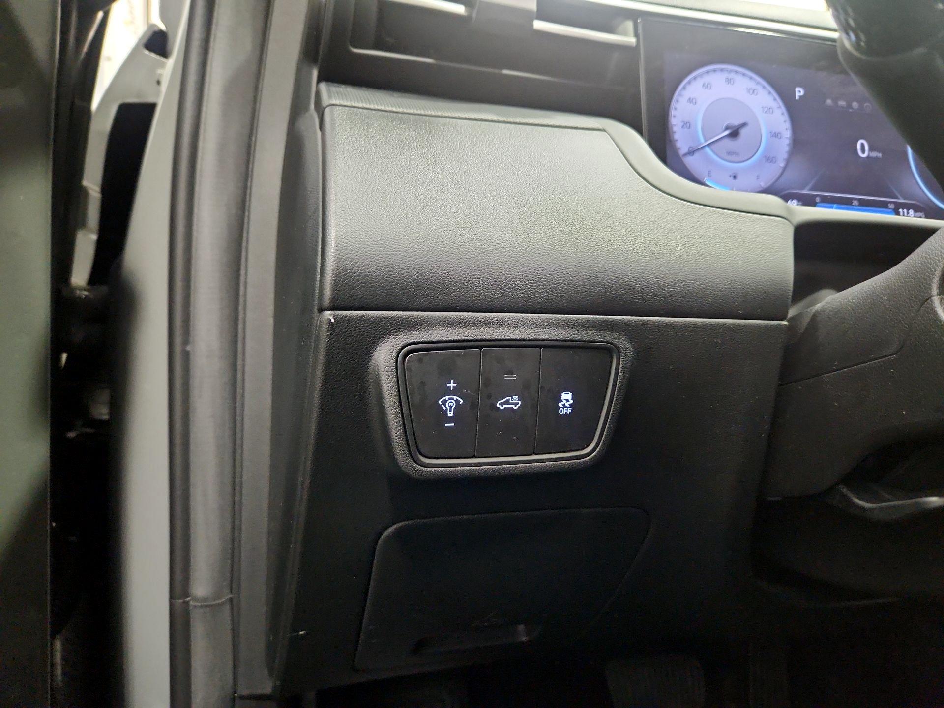 Thumbnail: 2023 Hyundai Santa Cruz - 13