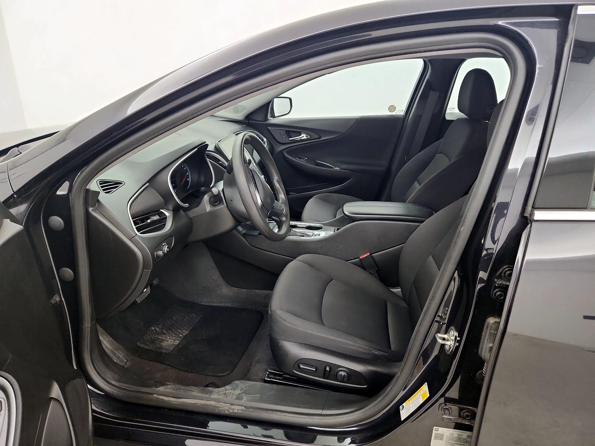 Thumbnail: 2023 Chevrolet Malibu - 11