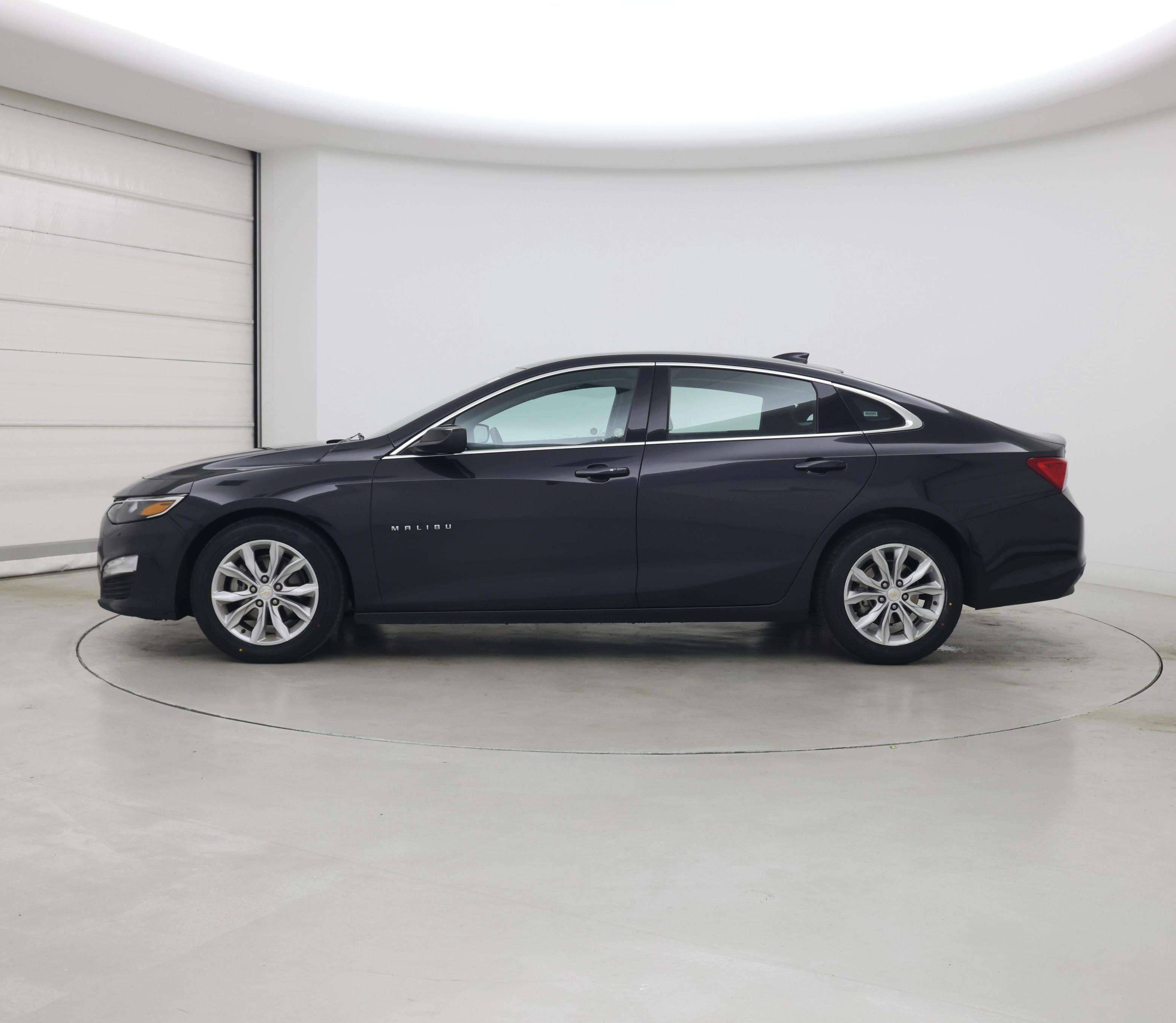 Thumbnail: 2023 Chevrolet Malibu - 3