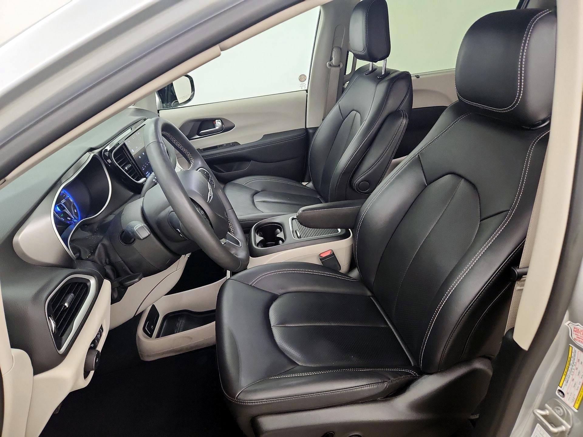 Thumbnail: 2024 Chrysler Pacifica - 11