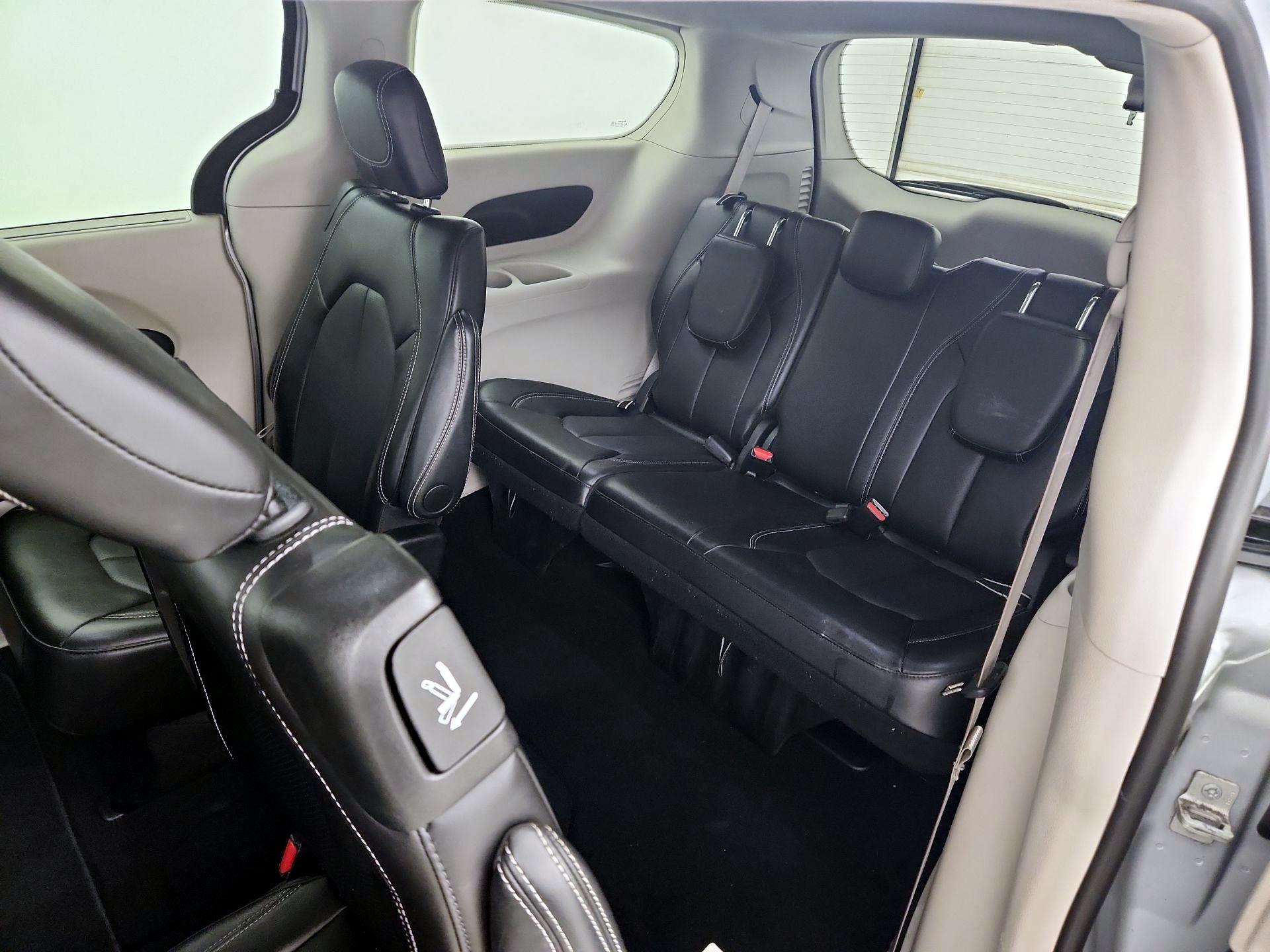 Thumbnail: 2024 Chrysler Pacifica - 20