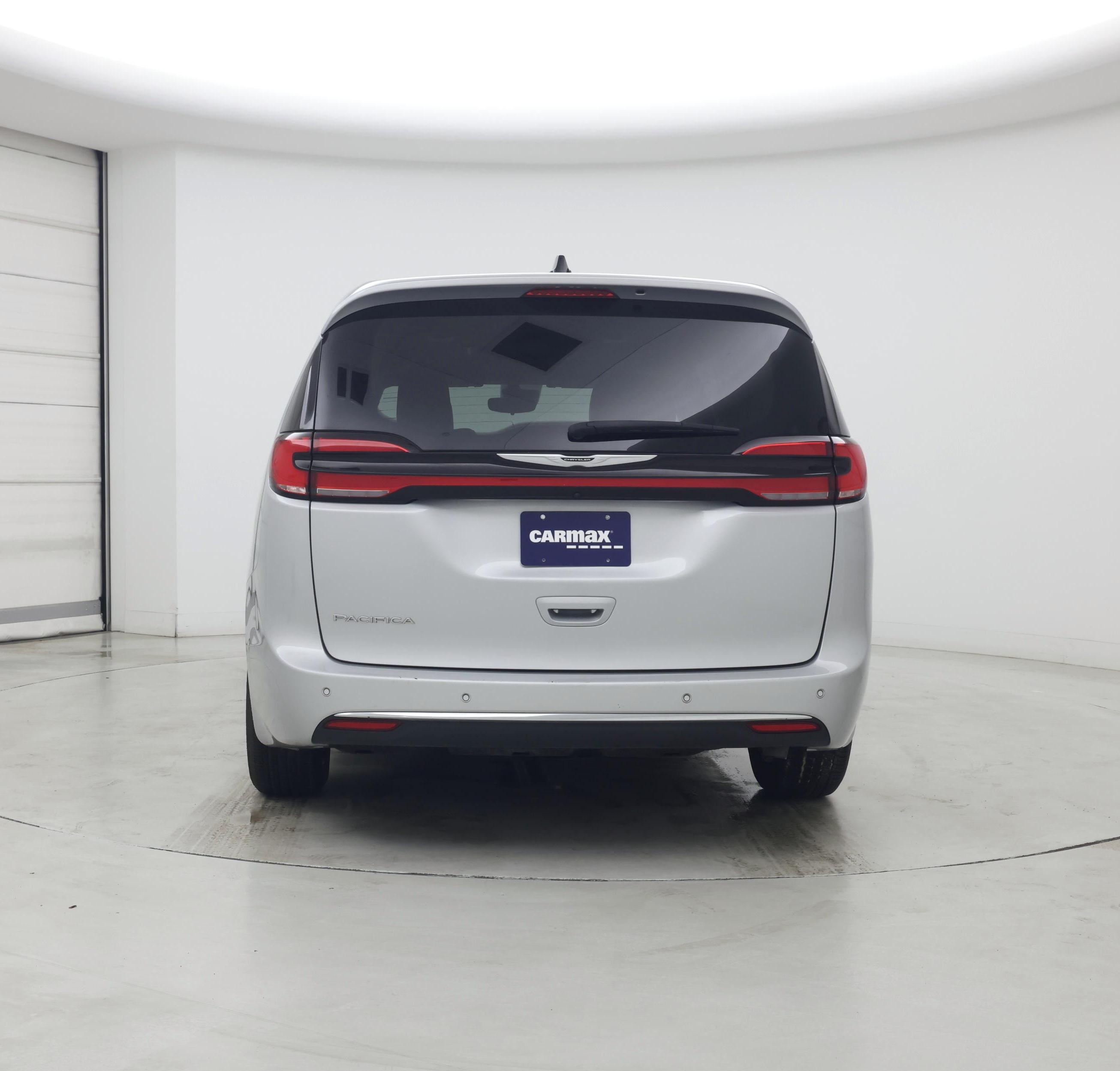 Thumbnail: 2024 Chrysler Pacifica - 6