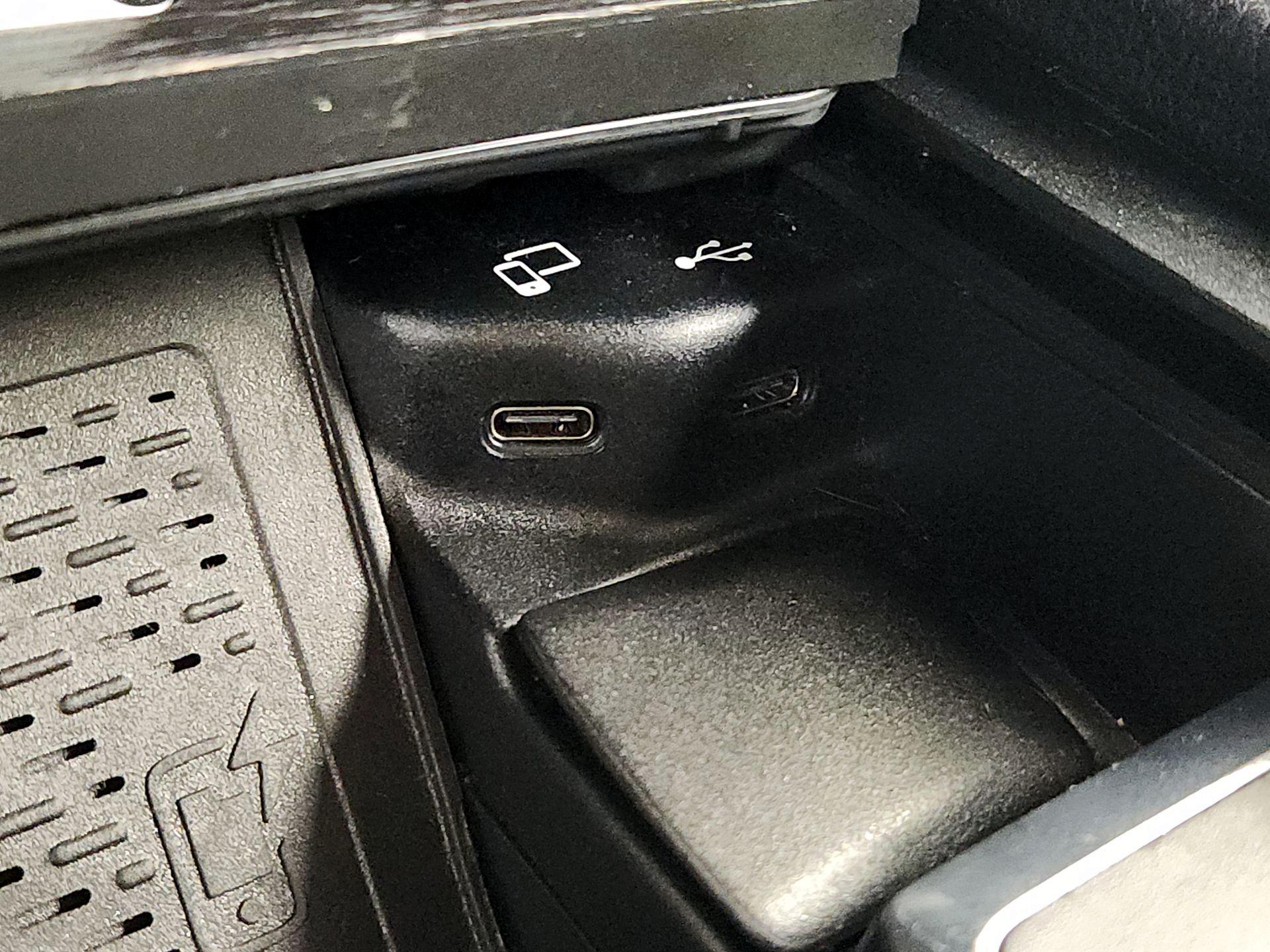 Thumbnail: 2021 Mercedes-Benz GLE - 19