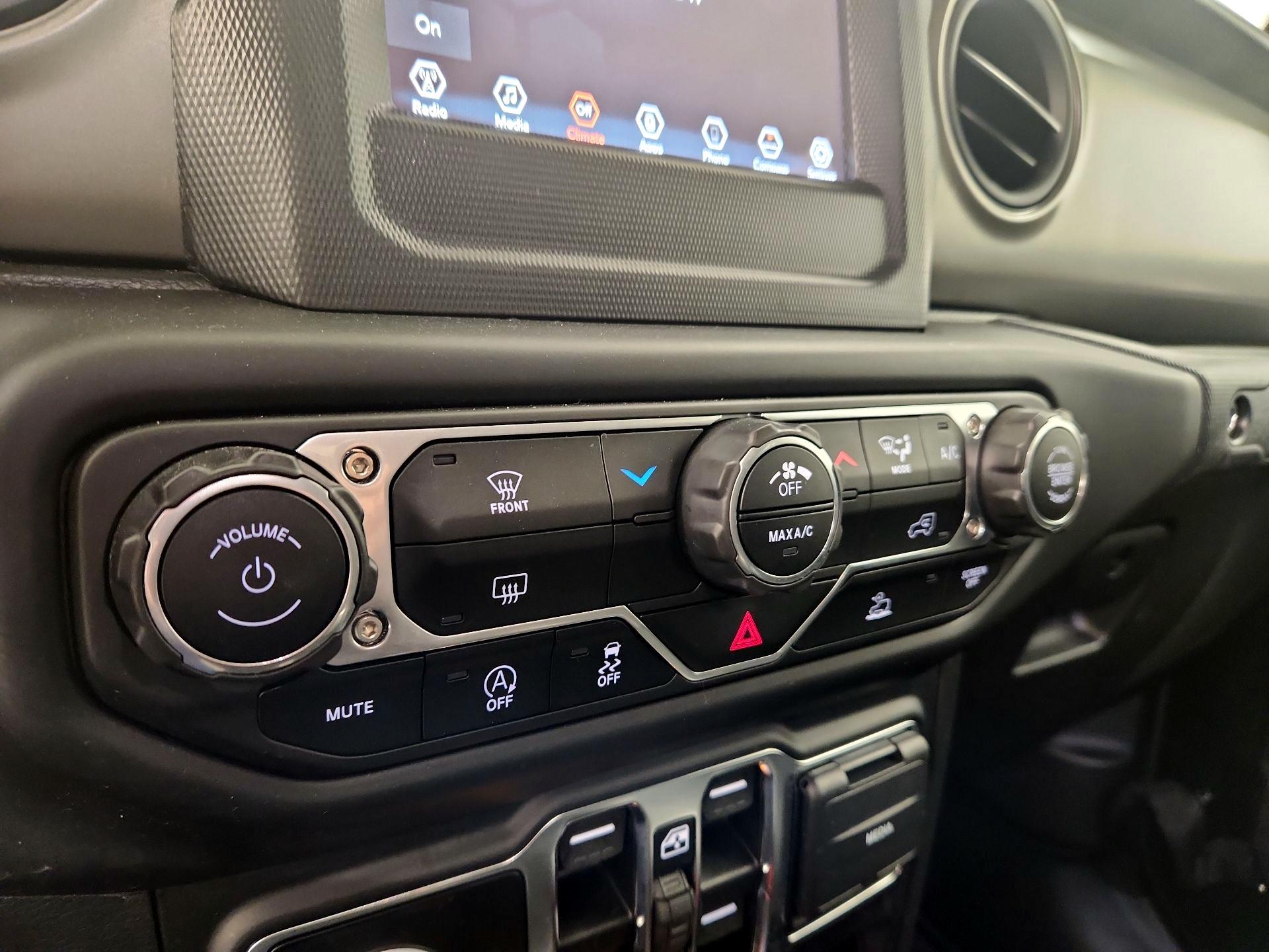 Thumbnail: 2022 Jeep Gladiator - 14