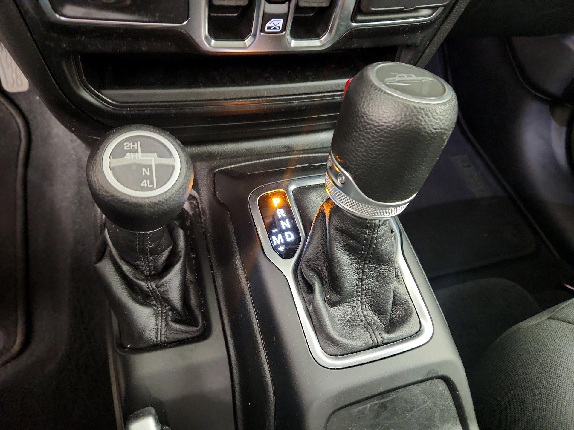 Thumbnail: 2022 Jeep Gladiator - 15