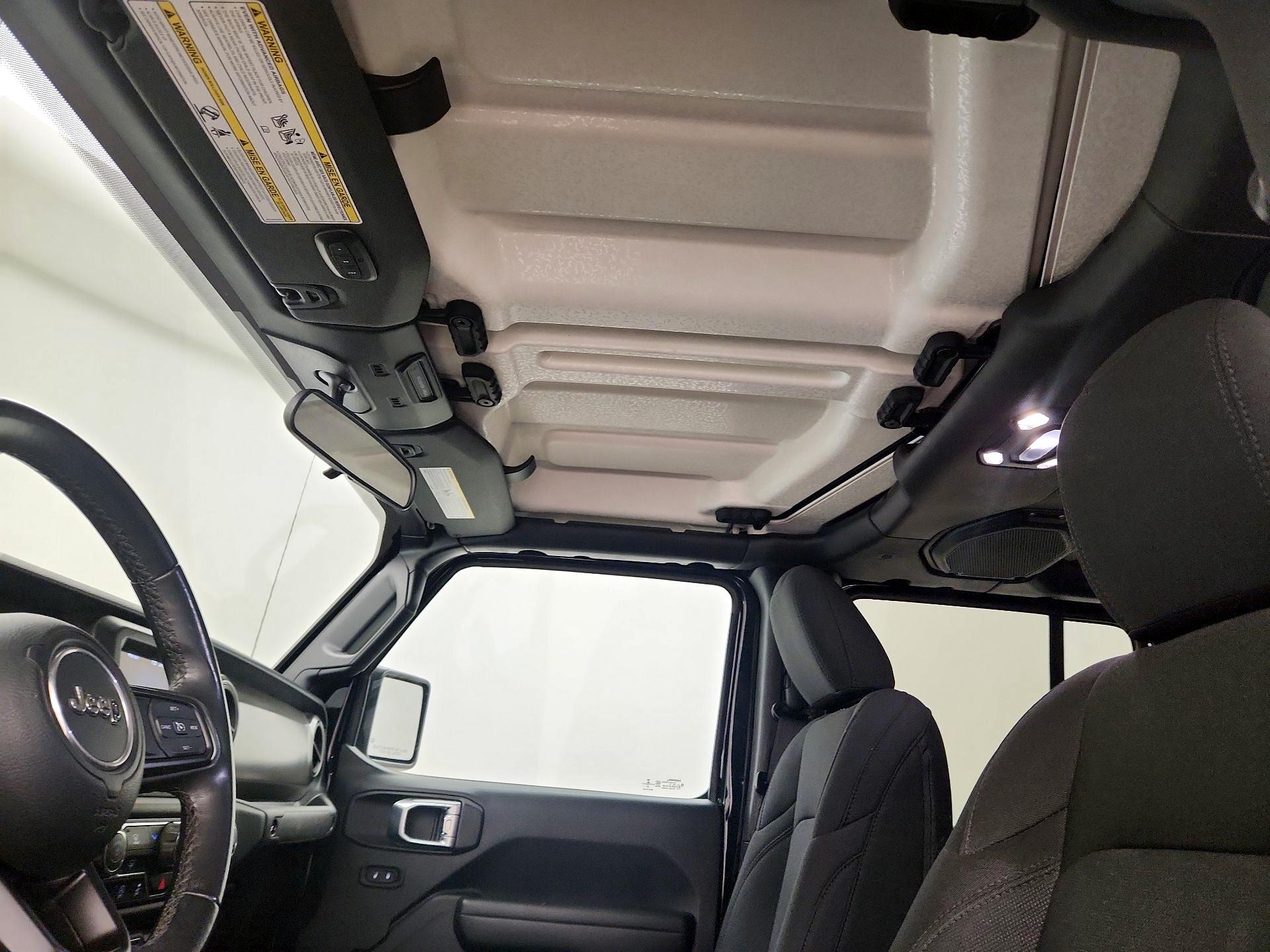 Thumbnail: 2022 Jeep Gladiator - 17