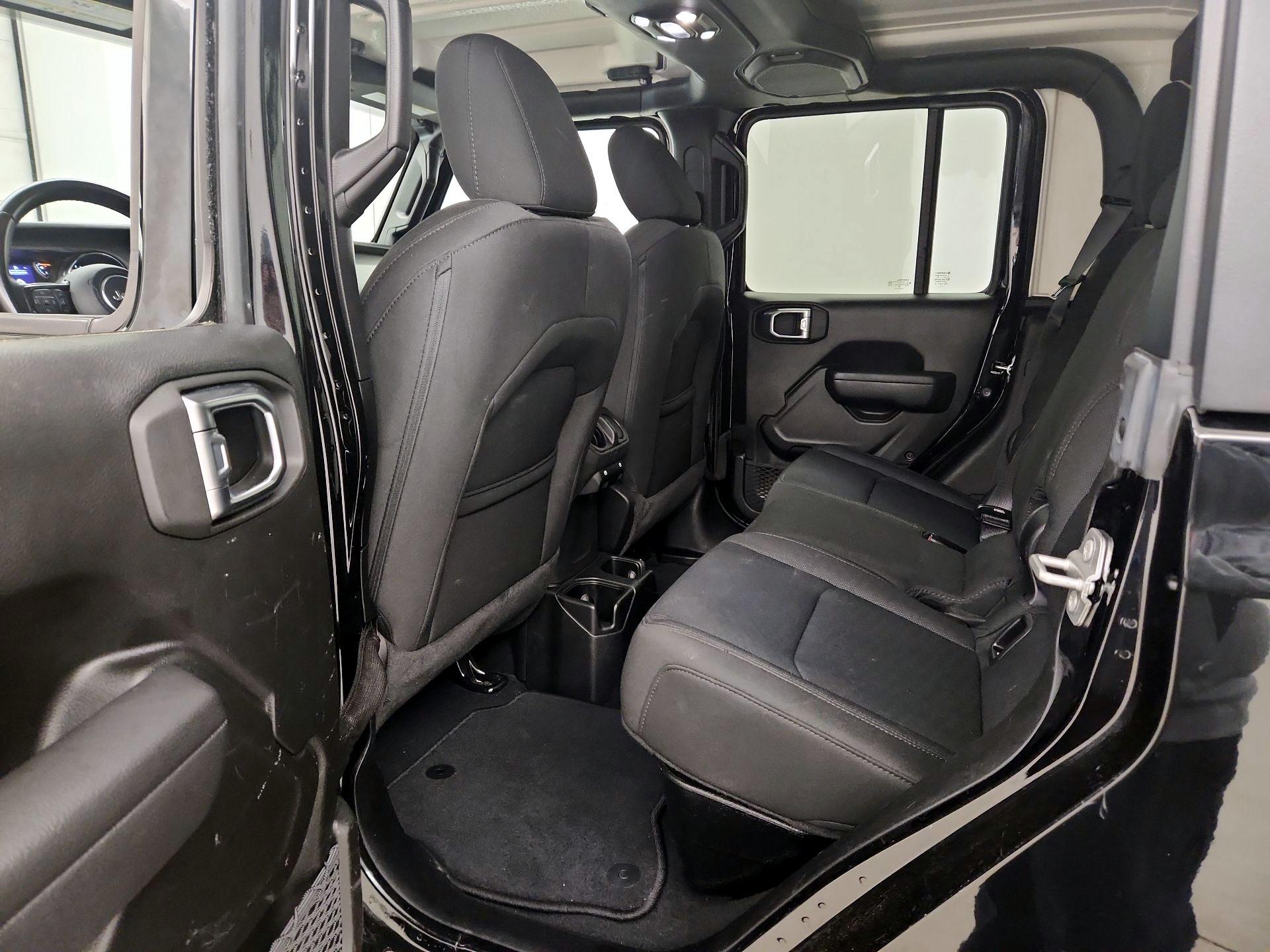 Thumbnail: 2022 Jeep Gladiator - 18