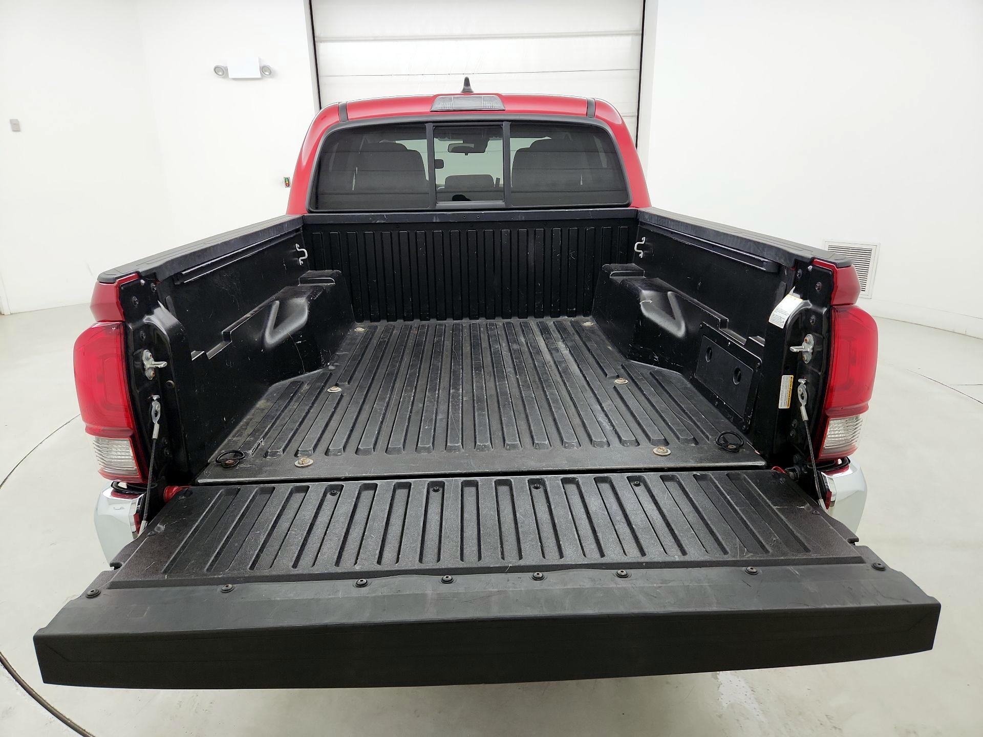 Thumbnail: 2023 Toyota Tacoma - 20