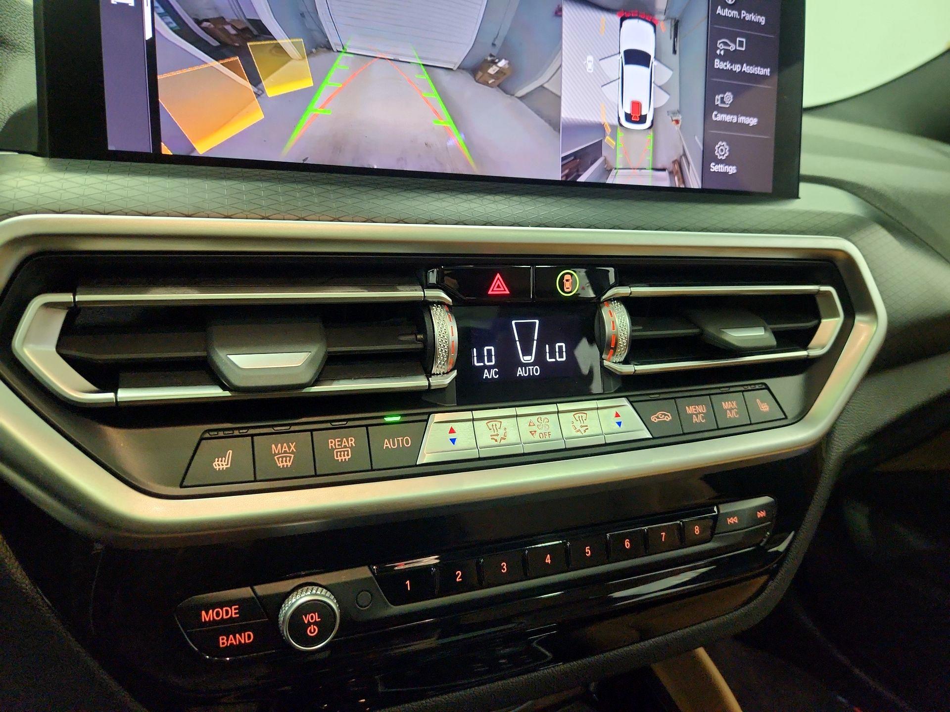 Thumbnail: 2022 BMW X4 - 17