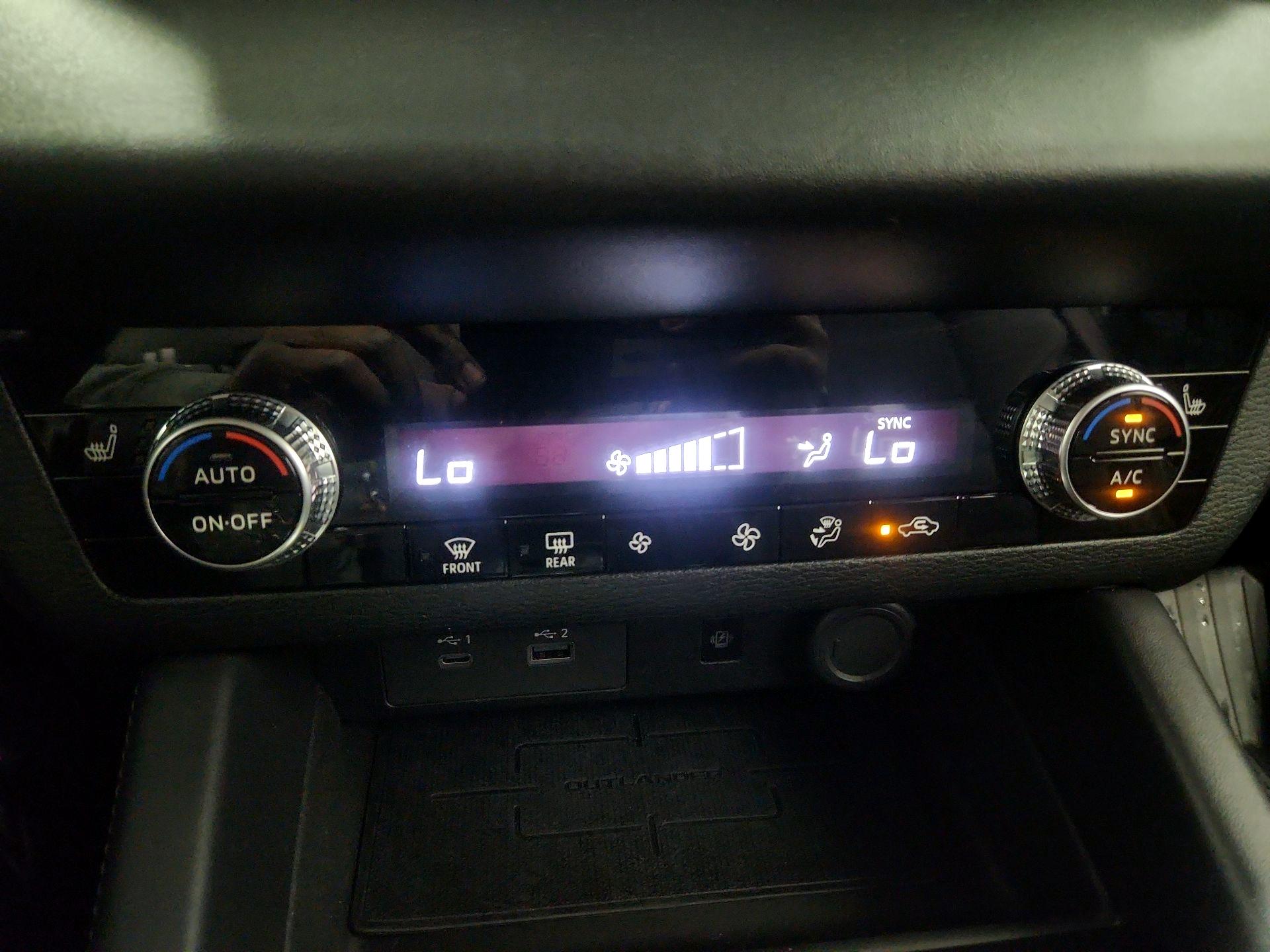 Thumbnail: 2022 Mitsubishi Outlander - 17