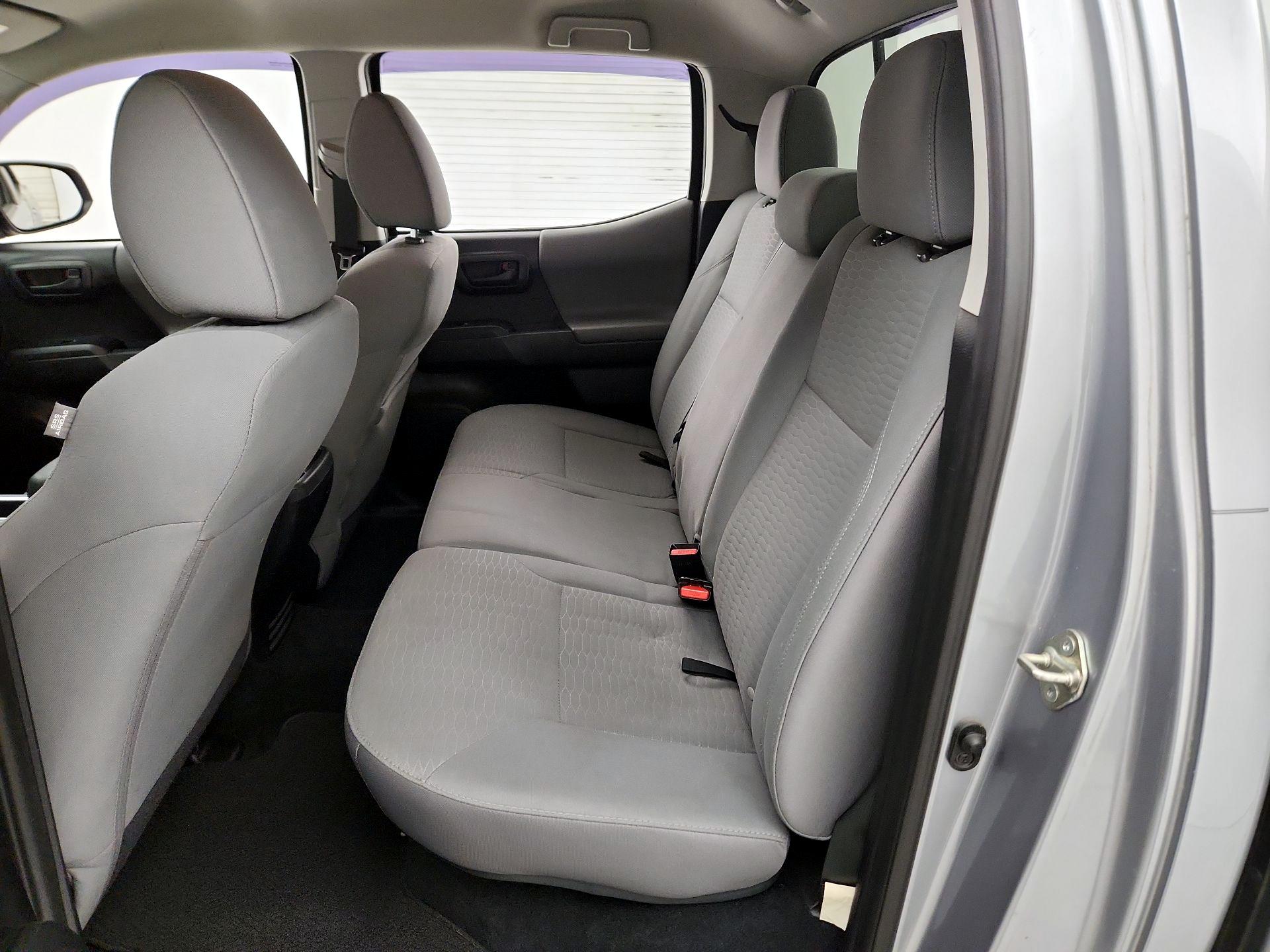 Thumbnail: 2019 Toyota Tacoma - 19