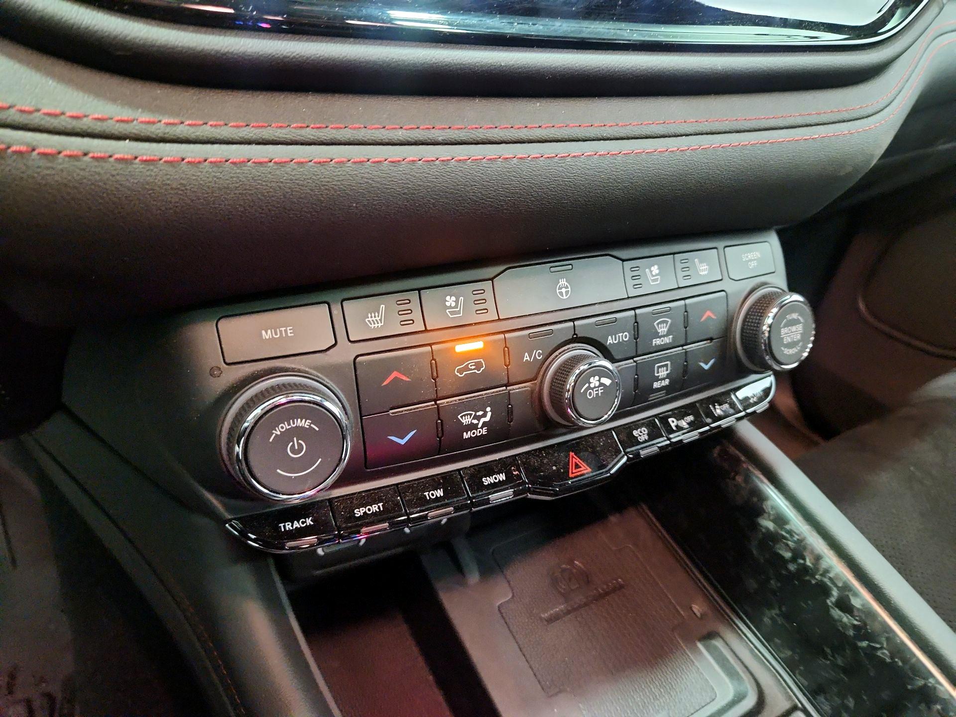 Thumbnail: 2024 Dodge Durango - 17