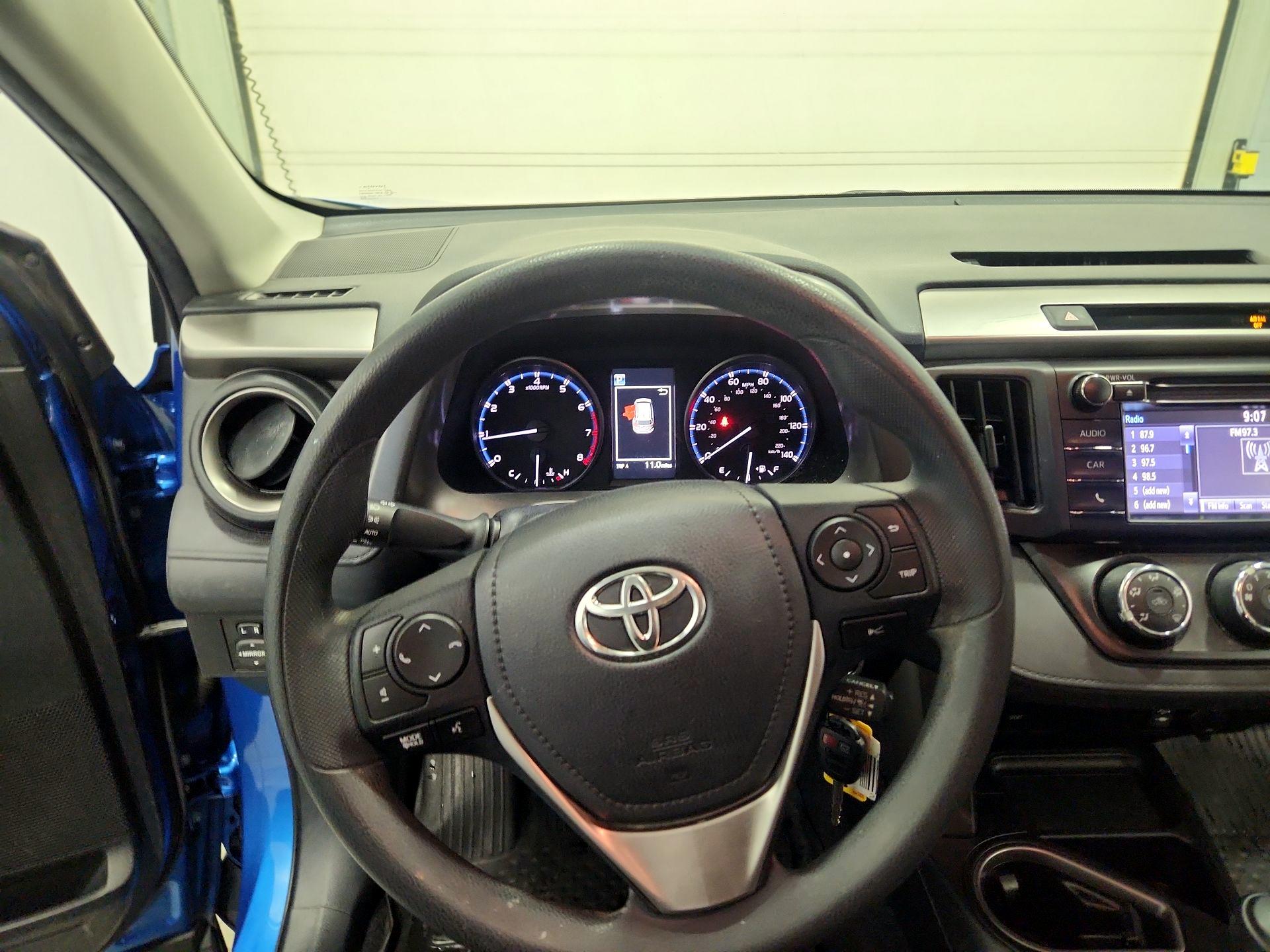 Thumbnail: 2017 Toyota RAV4 - 10