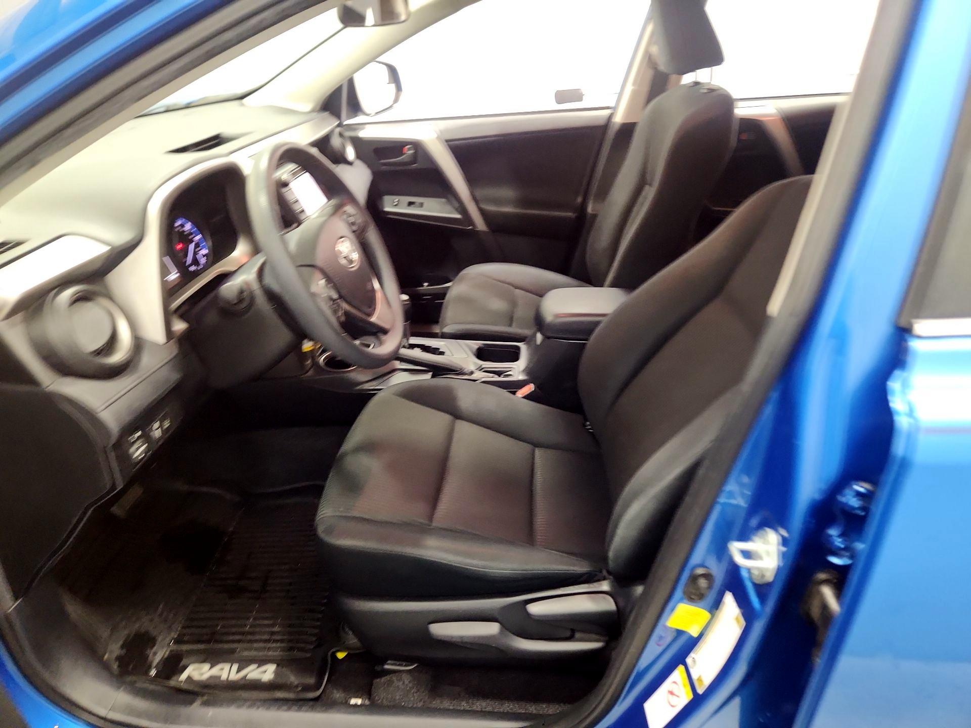 Thumbnail: 2017 Toyota RAV4 - 11