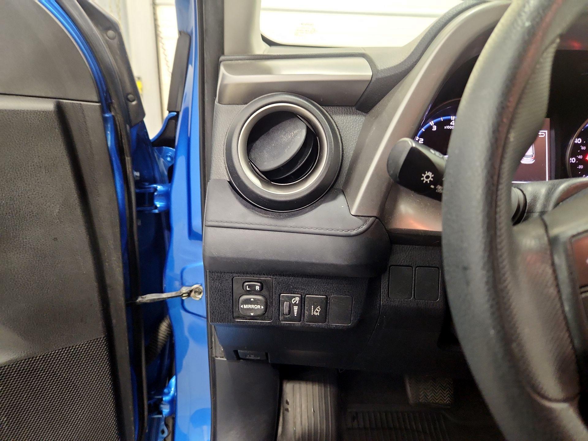 Thumbnail: 2017 Toyota RAV4 - 13