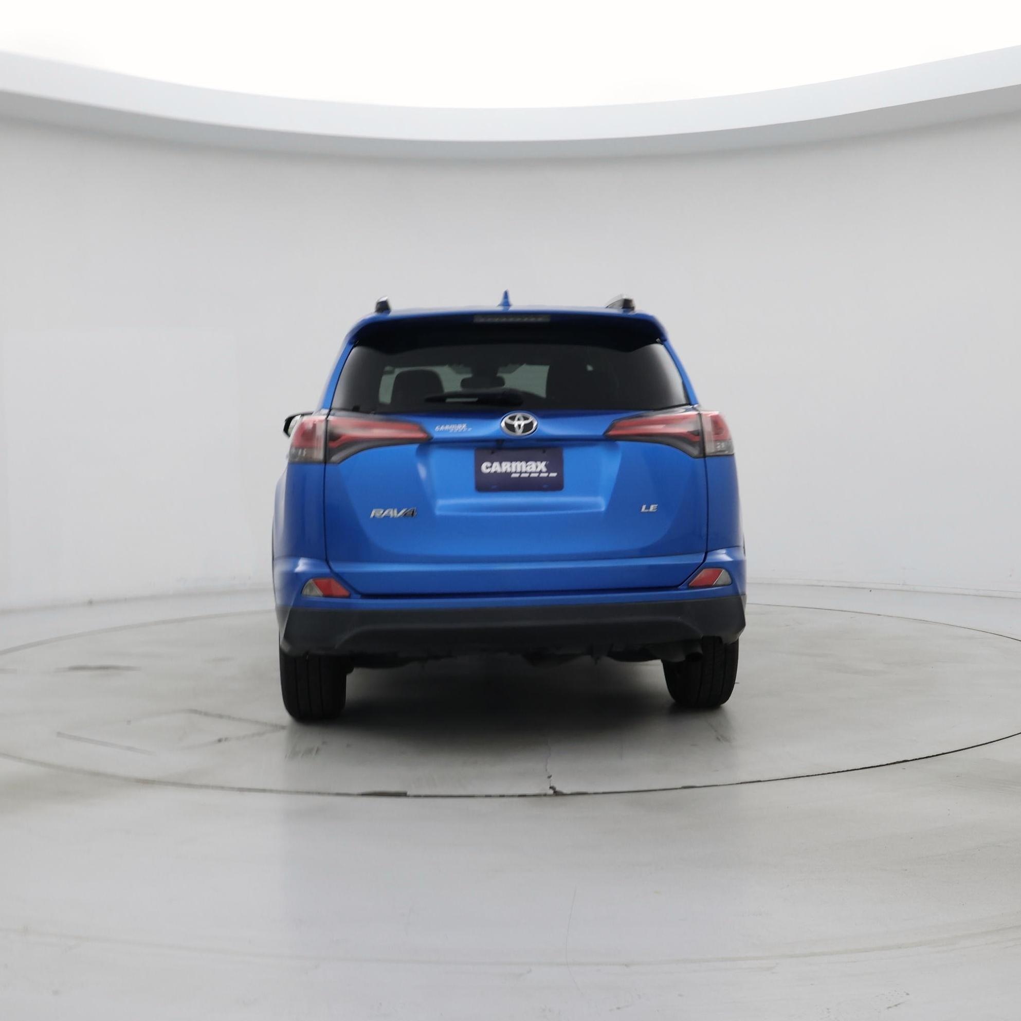 Thumbnail: 2017 Toyota RAV4 - 6