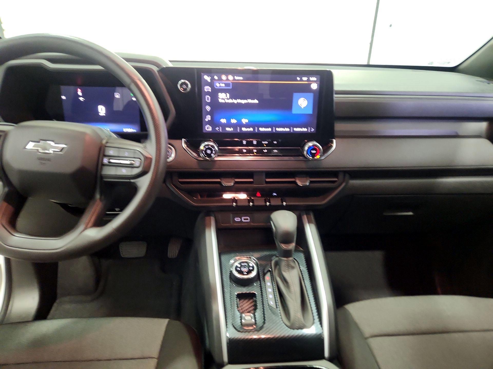 Thumbnail: 2023 Chevrolet Colorado - 9