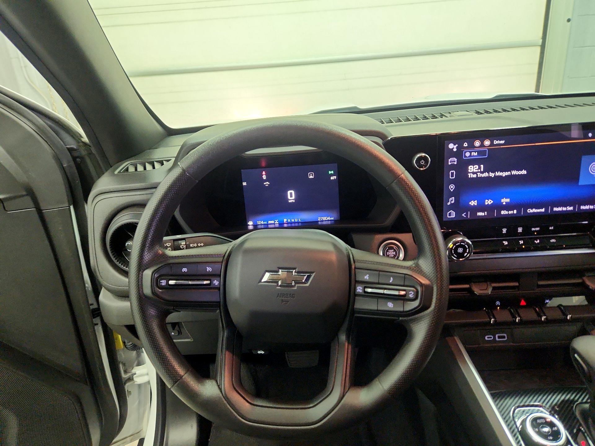 Thumbnail: 2023 Chevrolet Colorado - 10