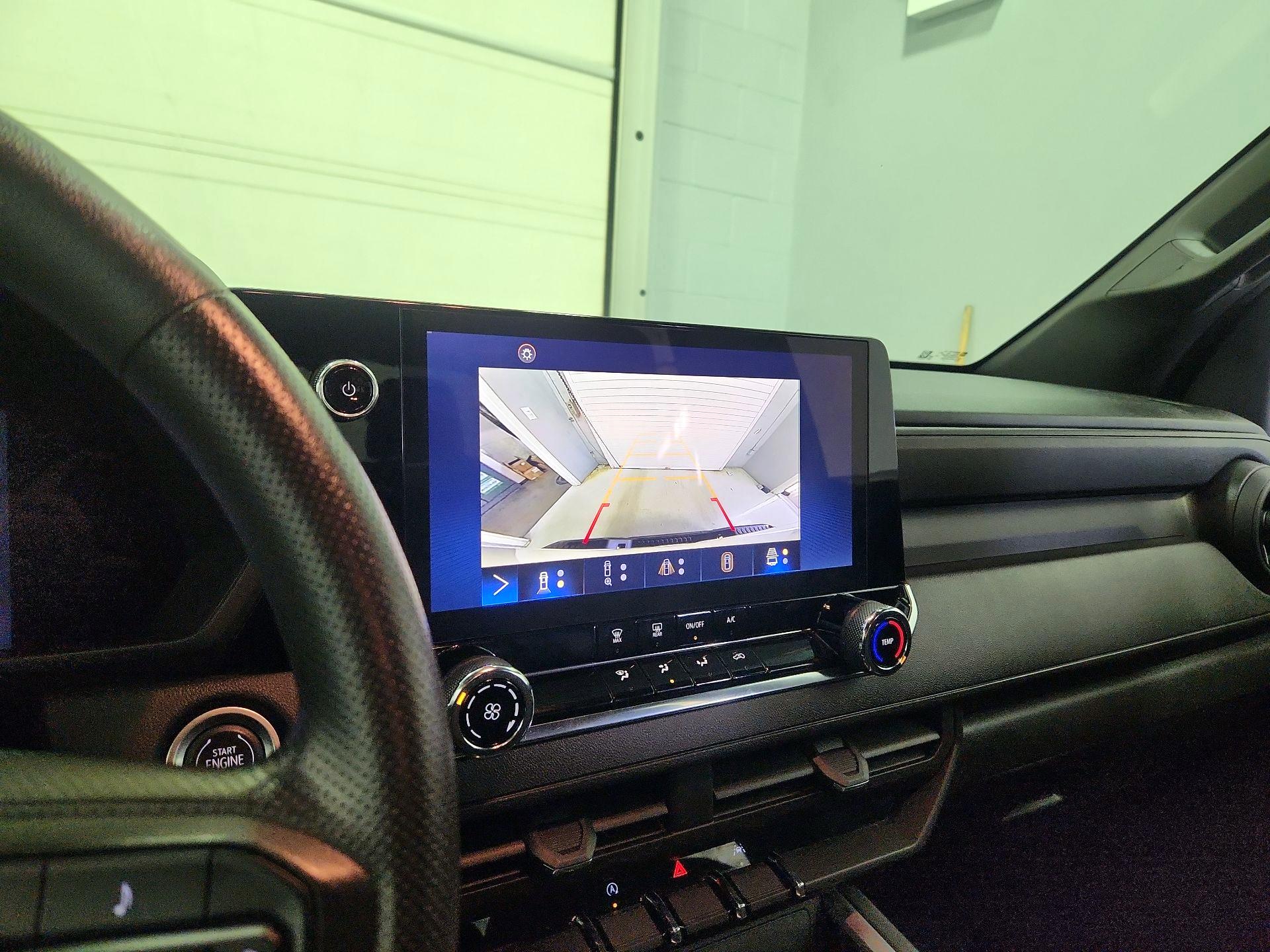 Thumbnail: 2023 Chevrolet Colorado - 14