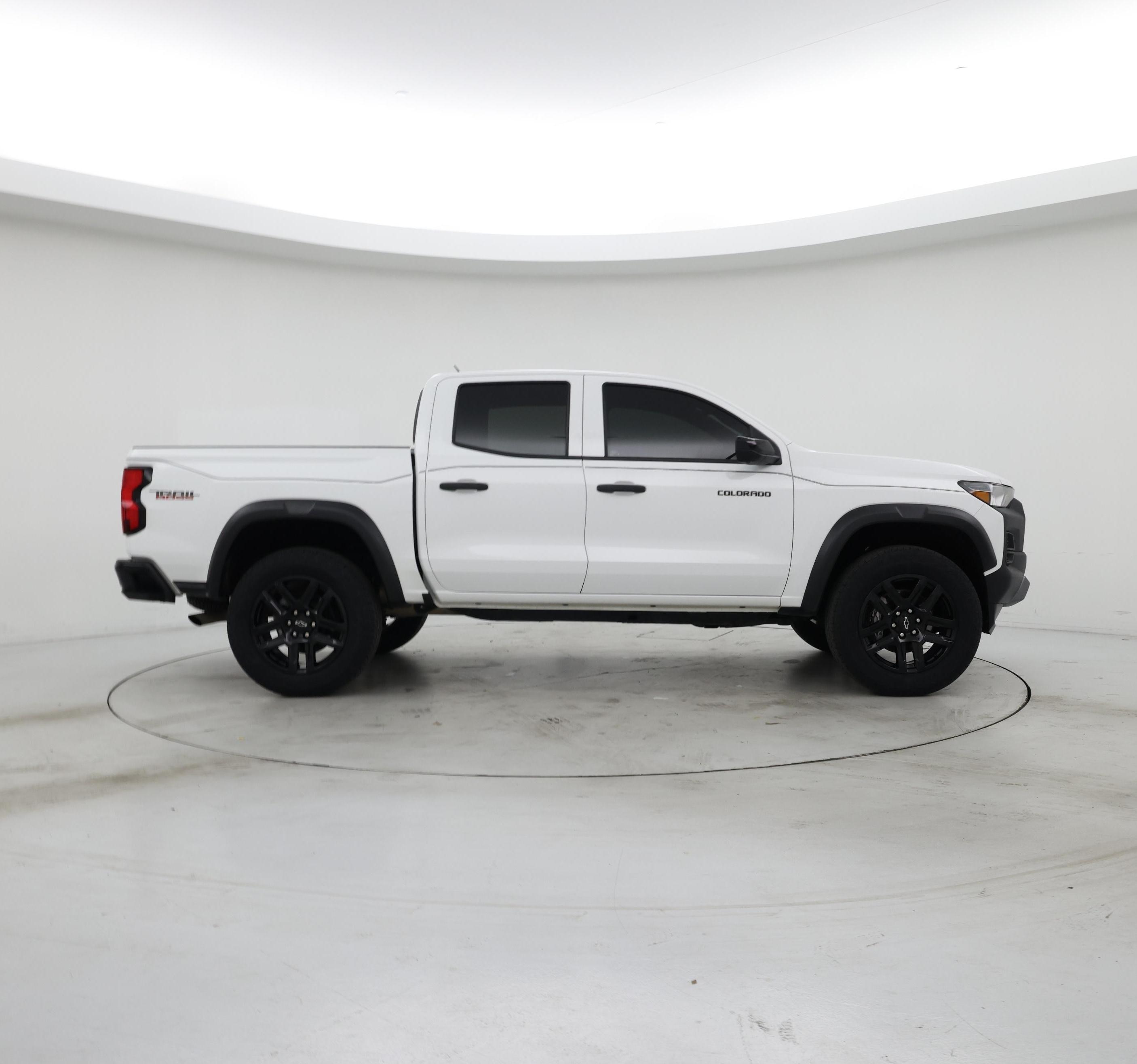 Thumbnail: 2023 Chevrolet Colorado - 7