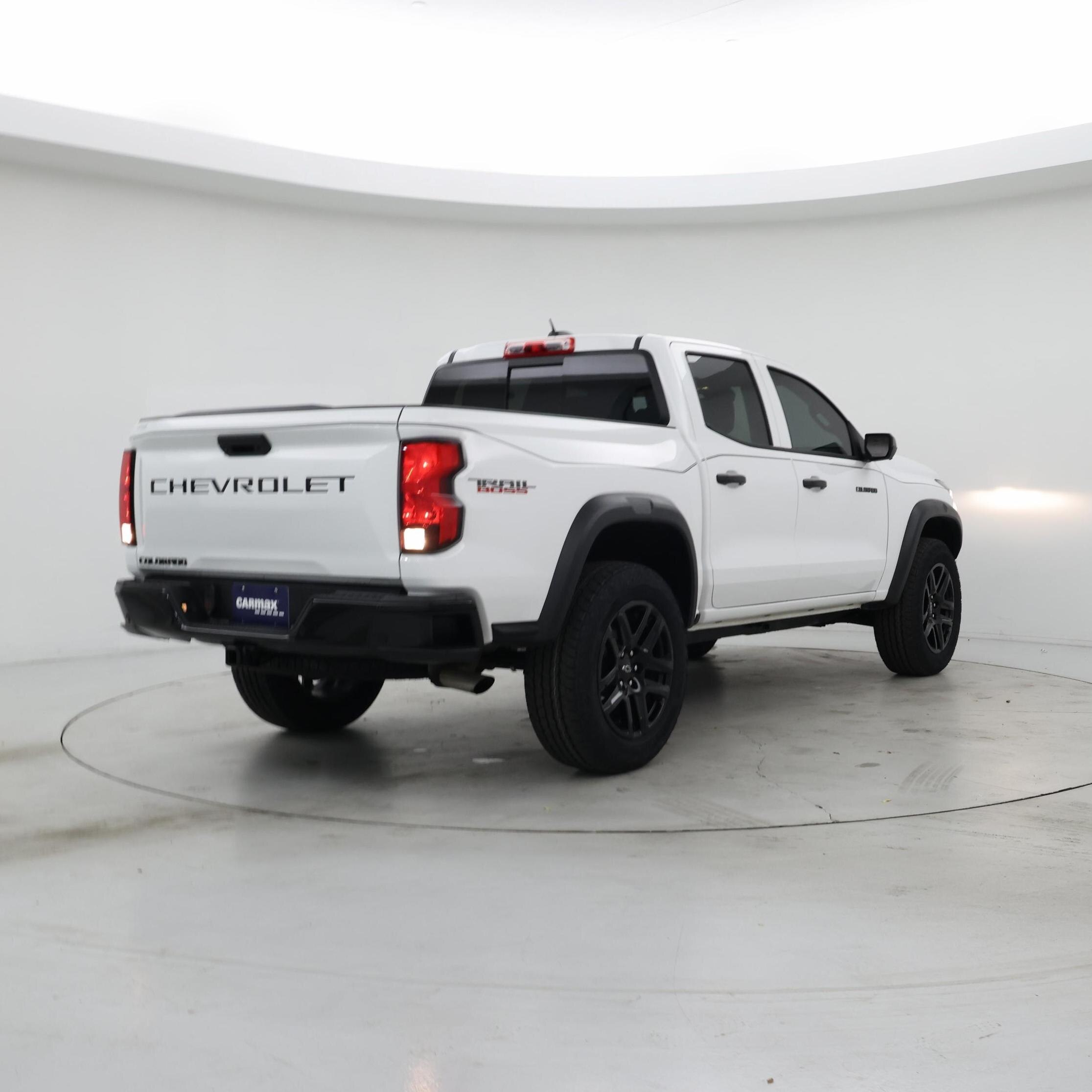 Thumbnail: 2023 Chevrolet Colorado - 8