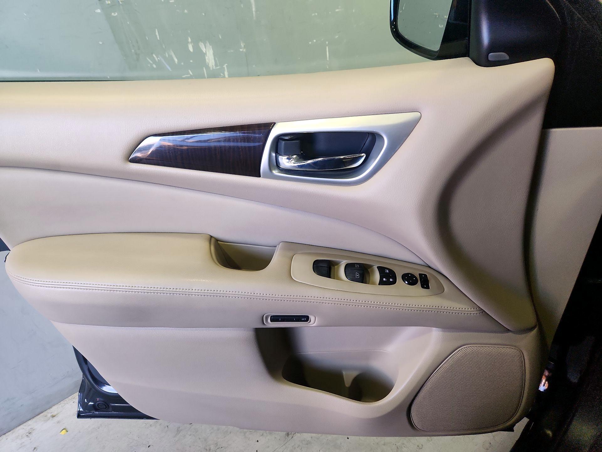 Thumbnail: 2016 Nissan Pathfinder - 12