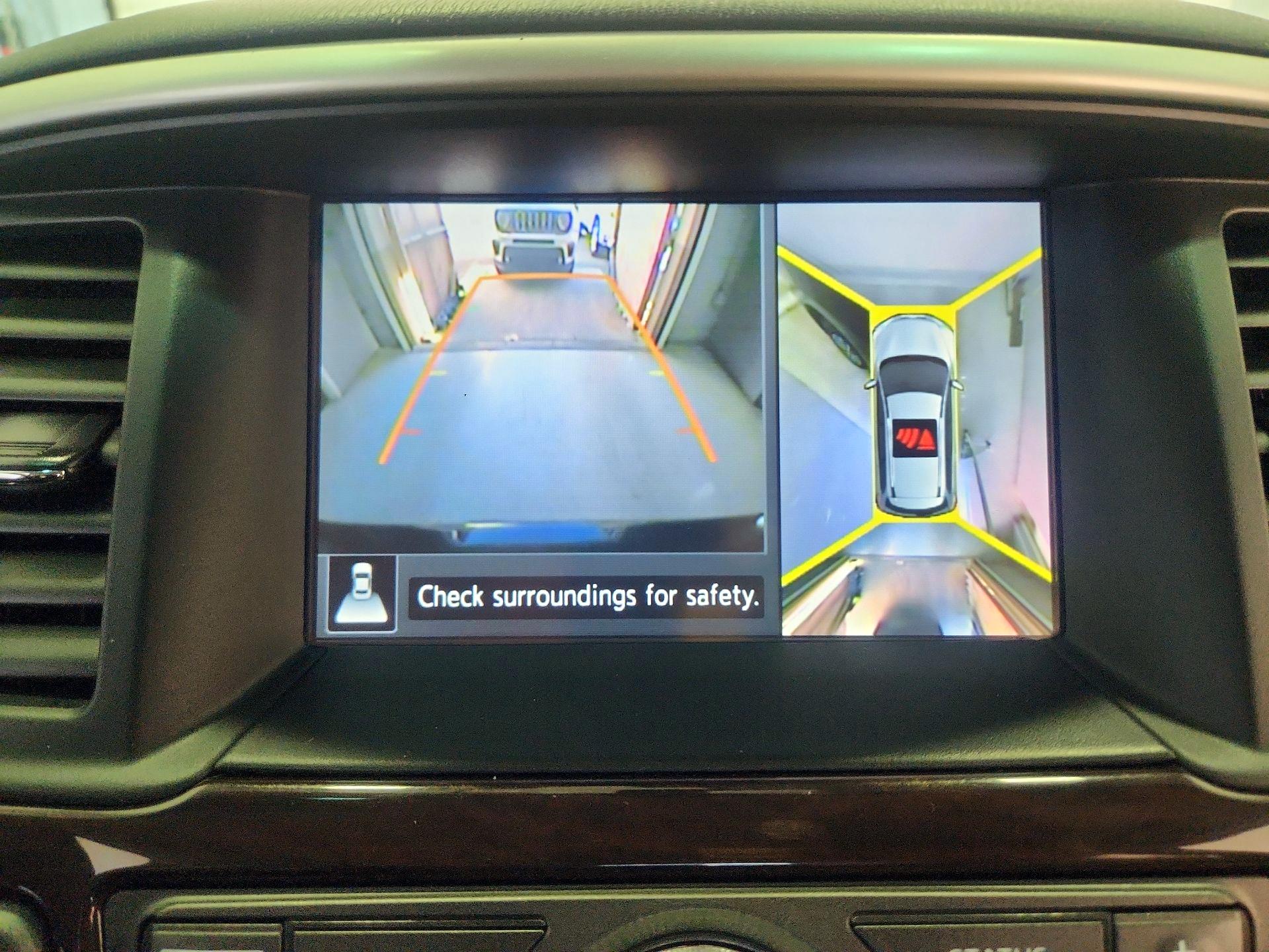 Thumbnail: 2016 Nissan Pathfinder - 14