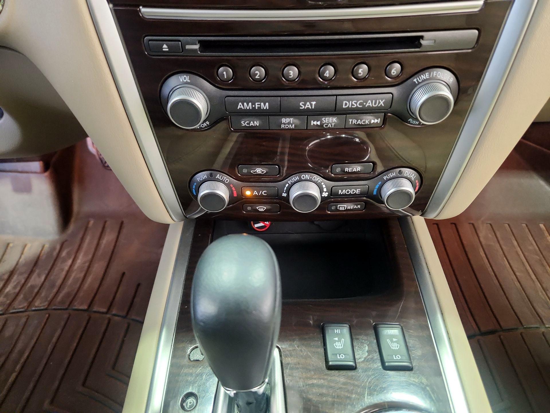 Thumbnail: 2016 Nissan Pathfinder - 16