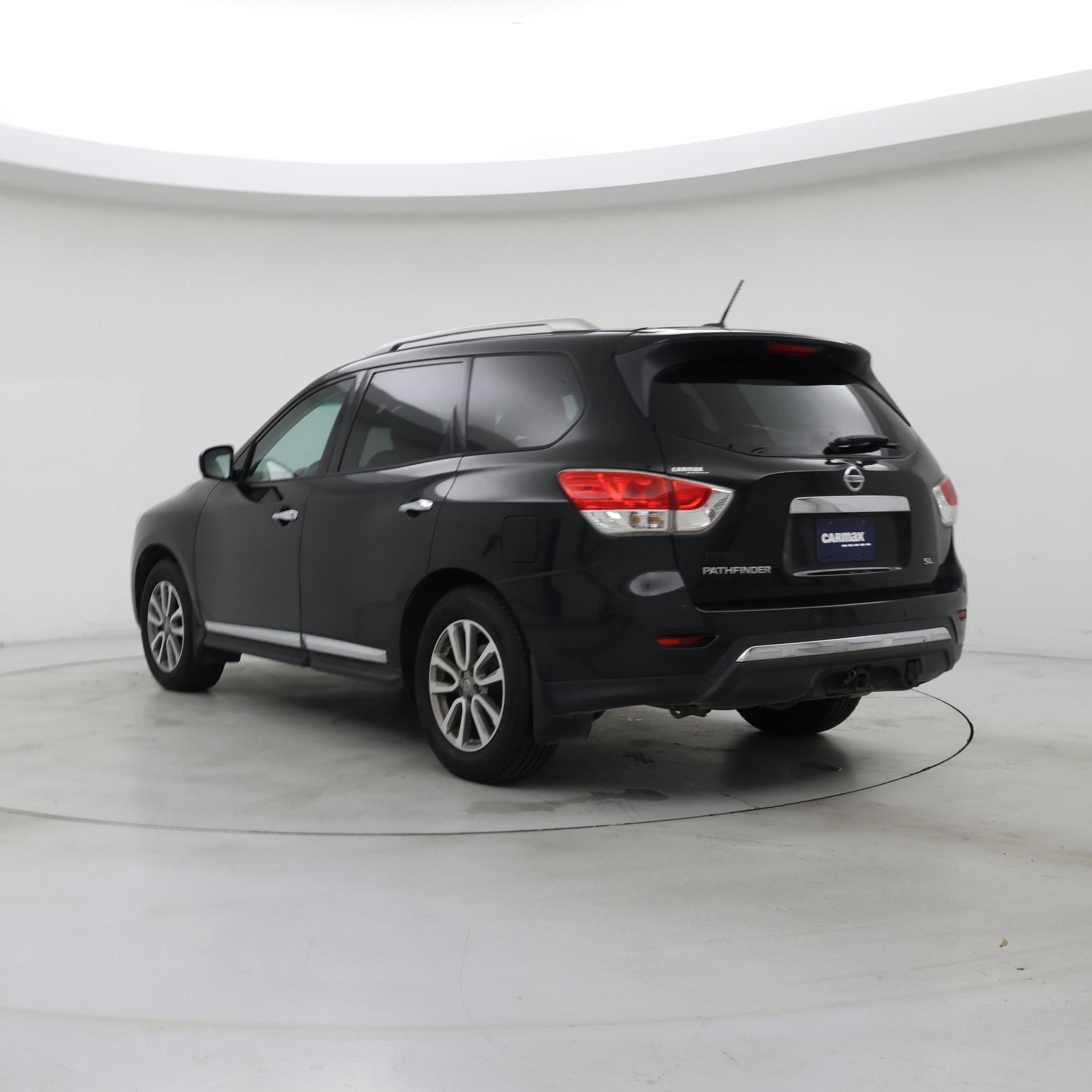 Thumbnail: 2016 Nissan Pathfinder - 2