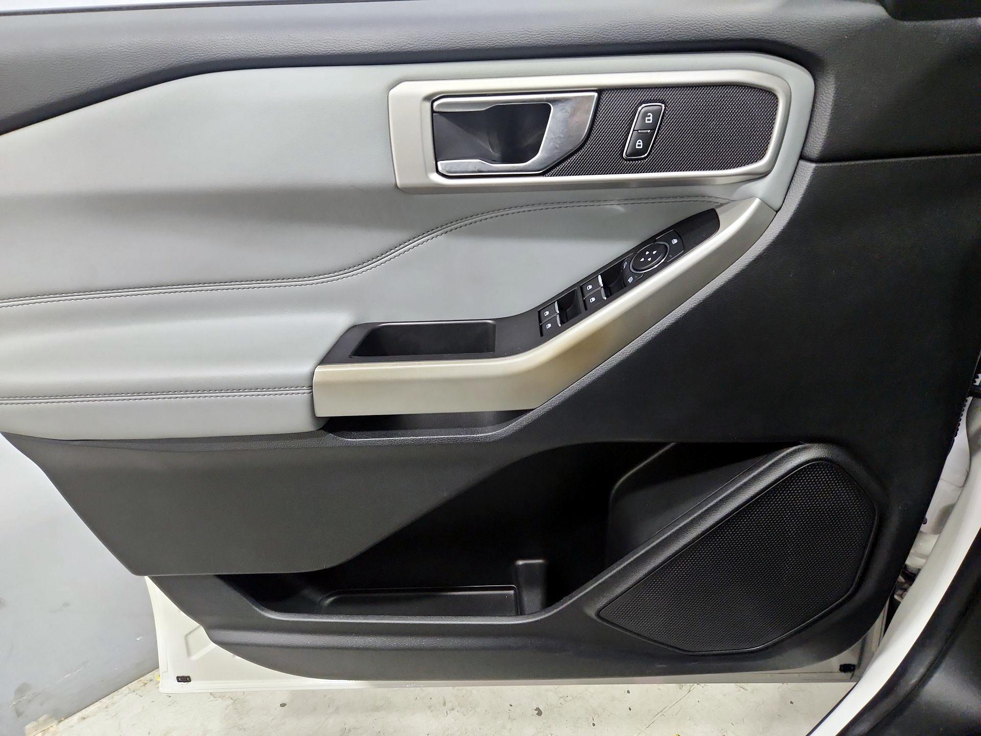 Thumbnail: 2021 Ford Explorer - 12