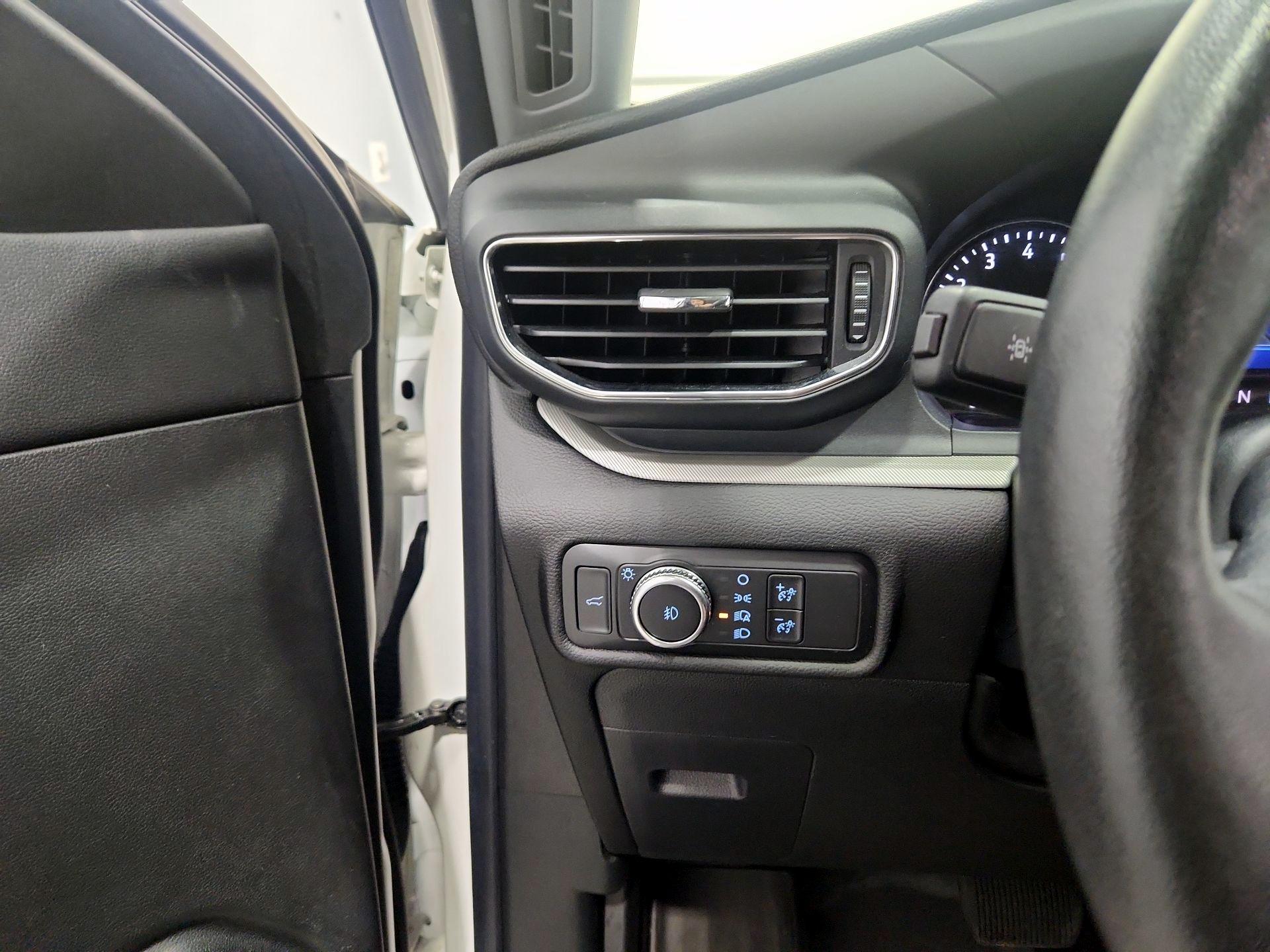 Thumbnail: 2021 Ford Explorer - 13