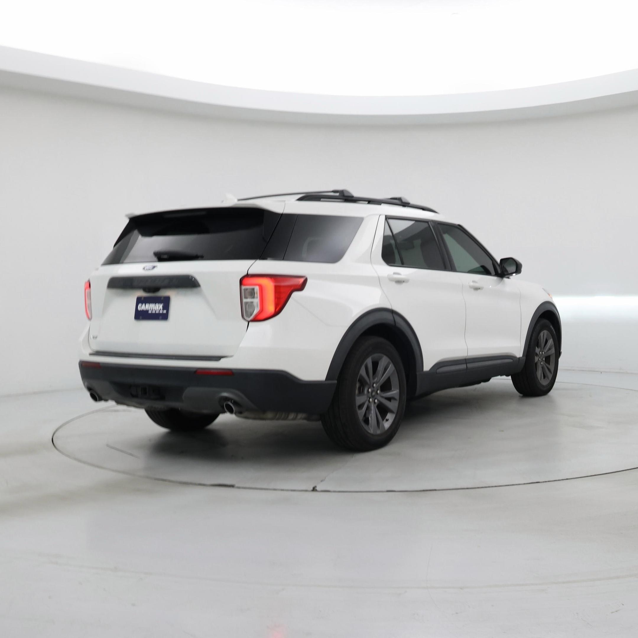 Thumbnail: 2021 Ford Explorer - 8