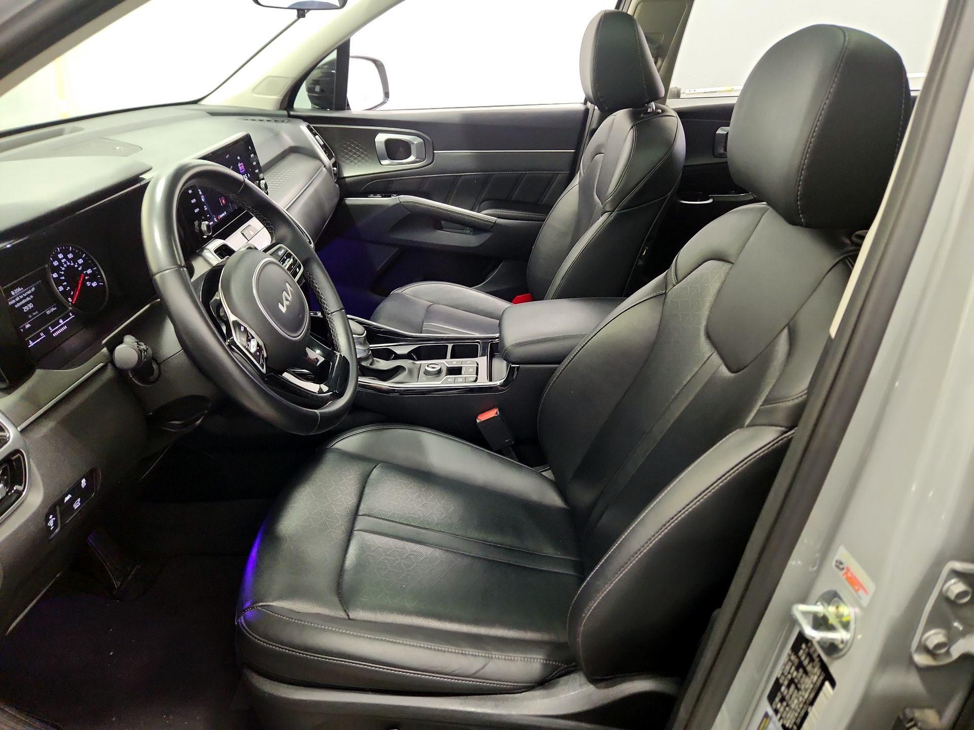 Thumbnail: 2022 Kia Sorento - 11