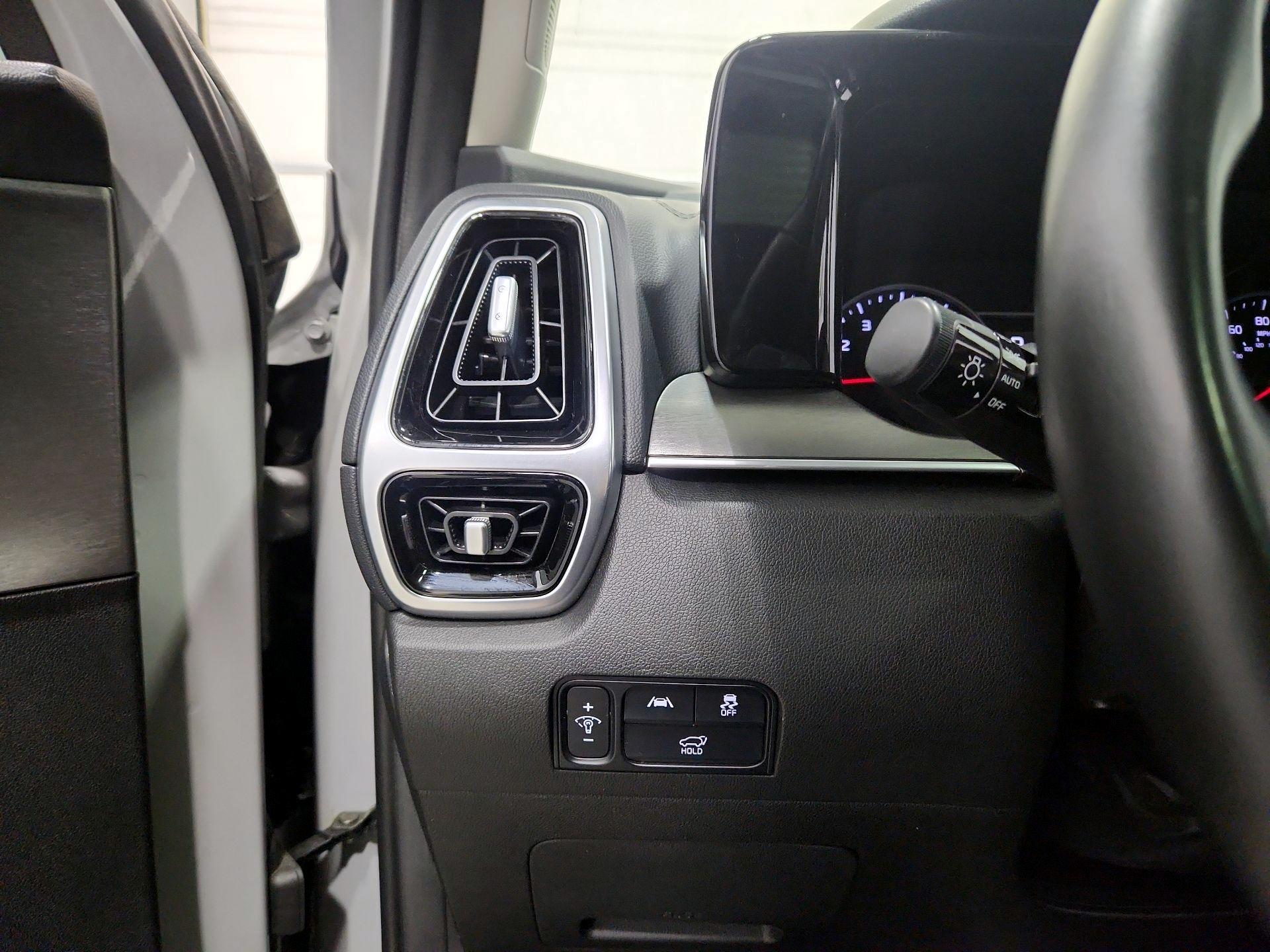 Thumbnail: 2022 Kia Sorento - 13