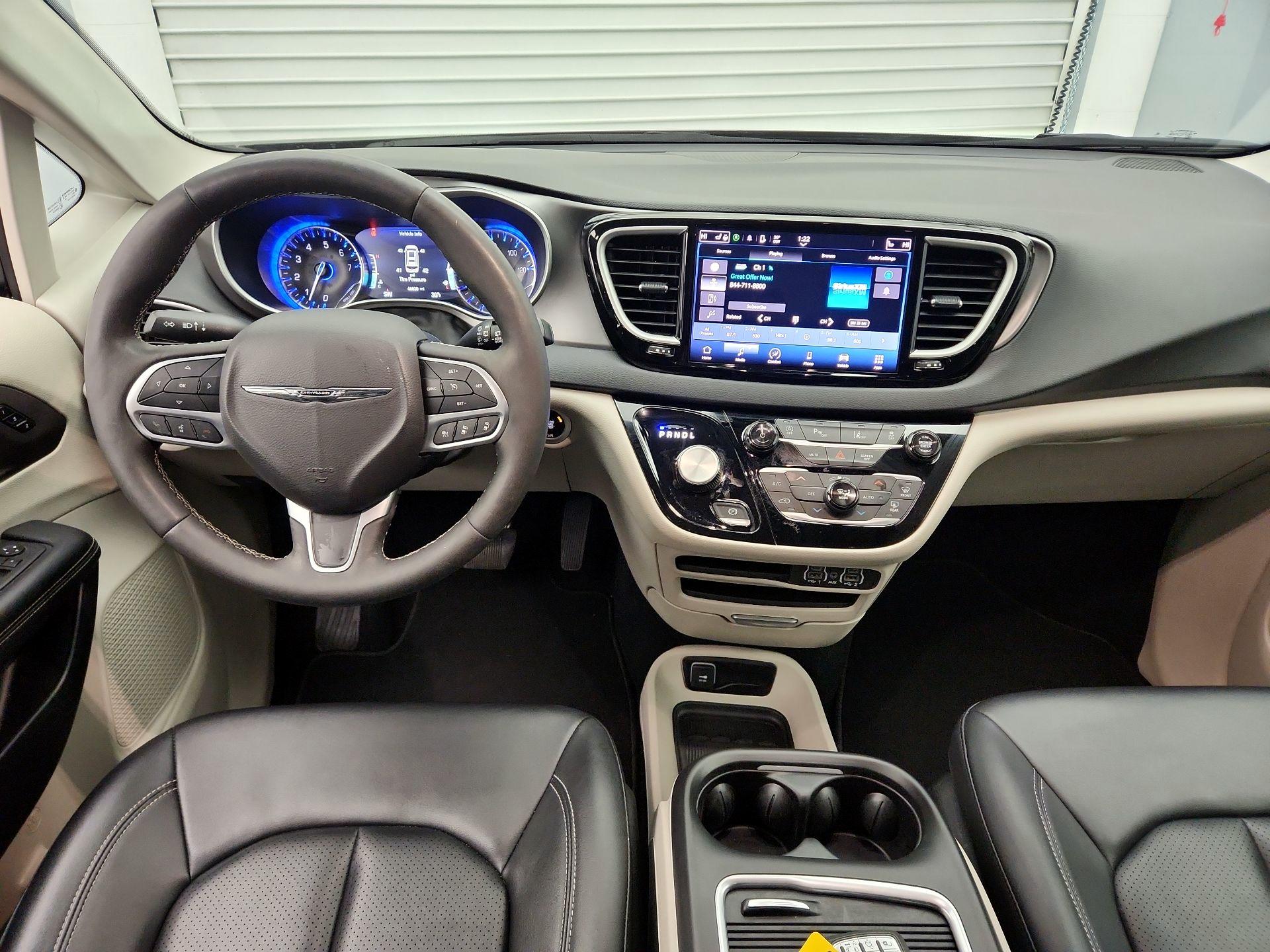 Thumbnail: 2024 Chrysler Pacifica - 9