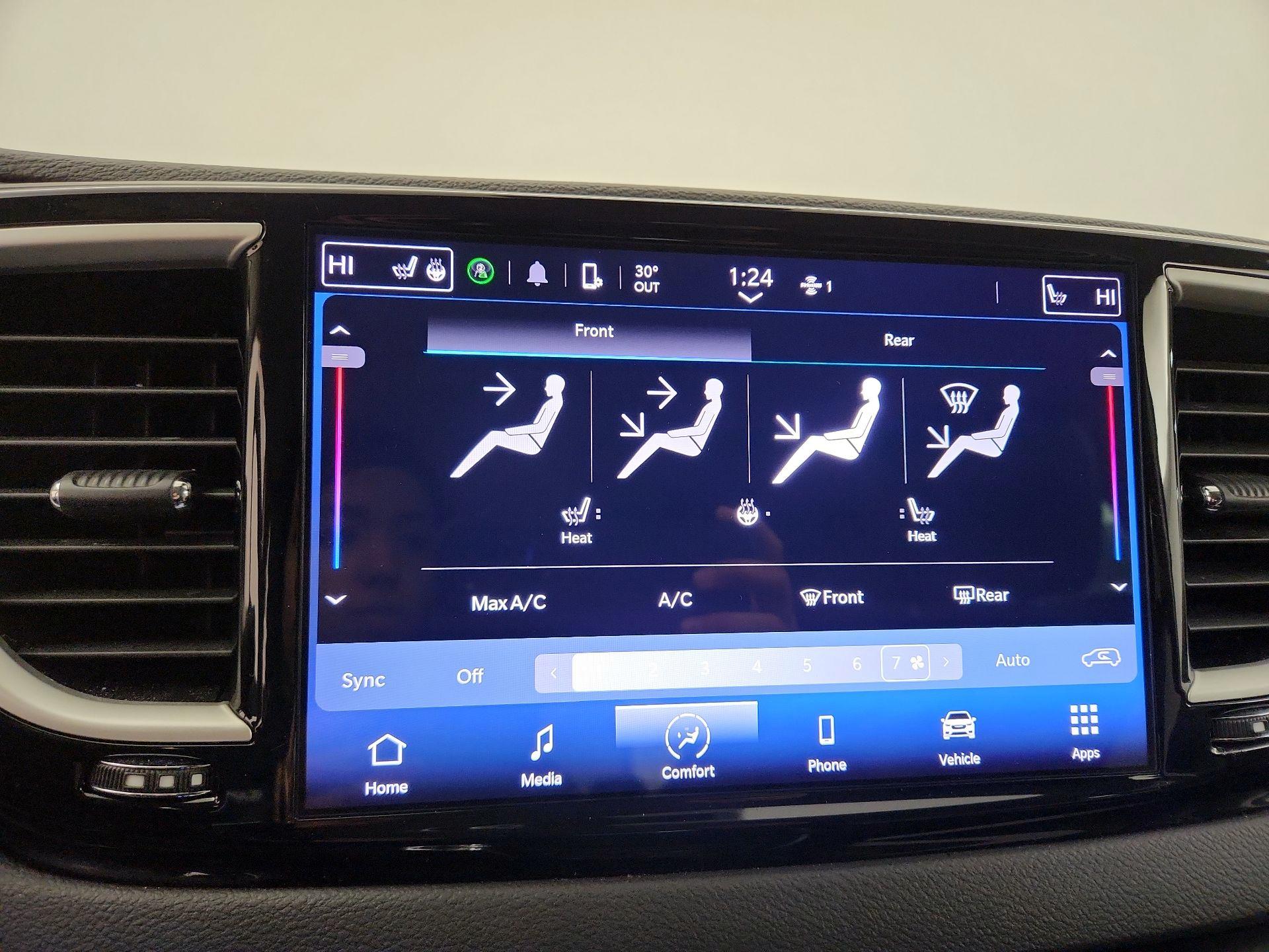 Thumbnail: 2024 Chrysler Pacifica - 16