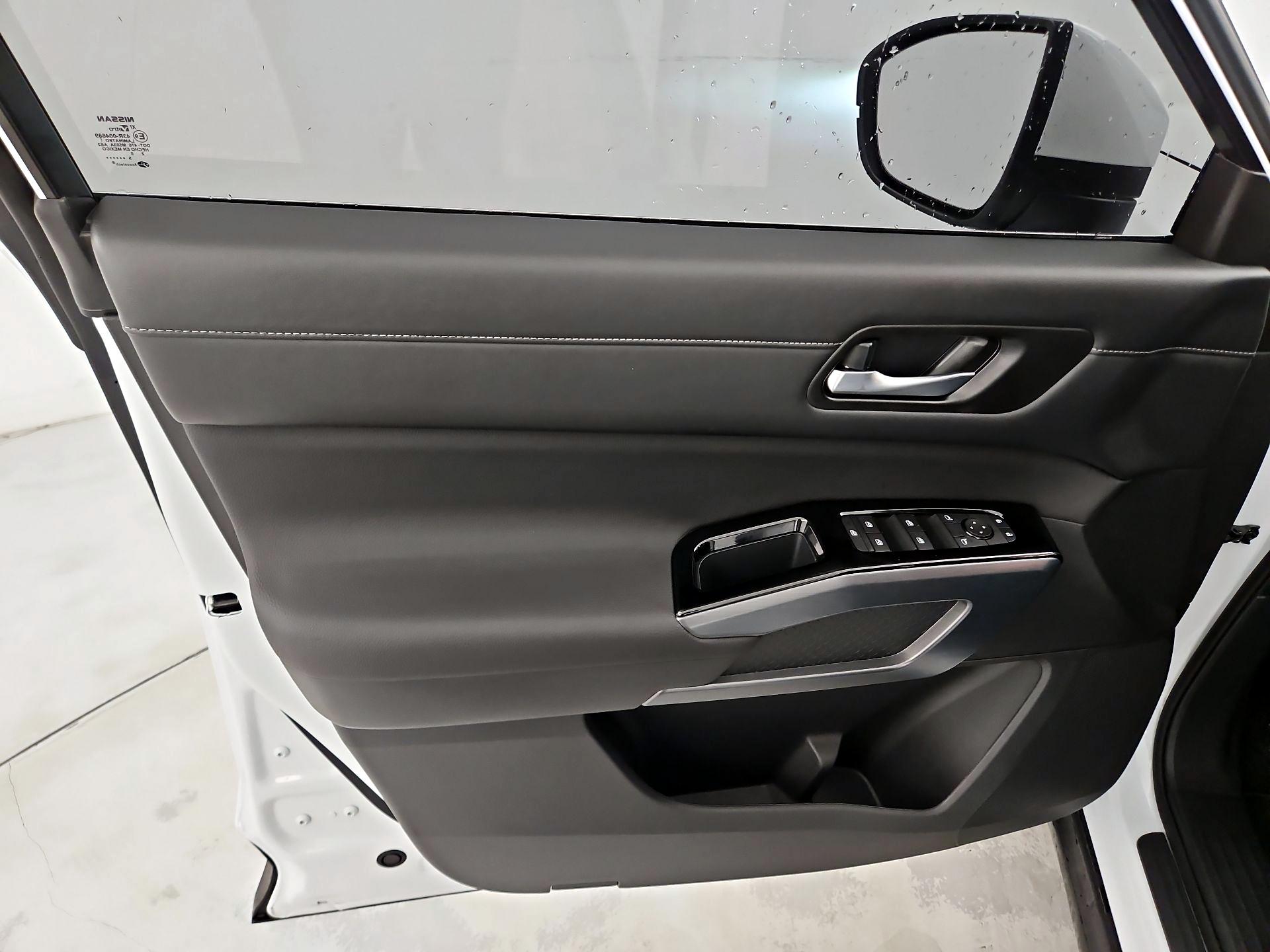 Thumbnail: 2025 Nissan Pathfinder - 12