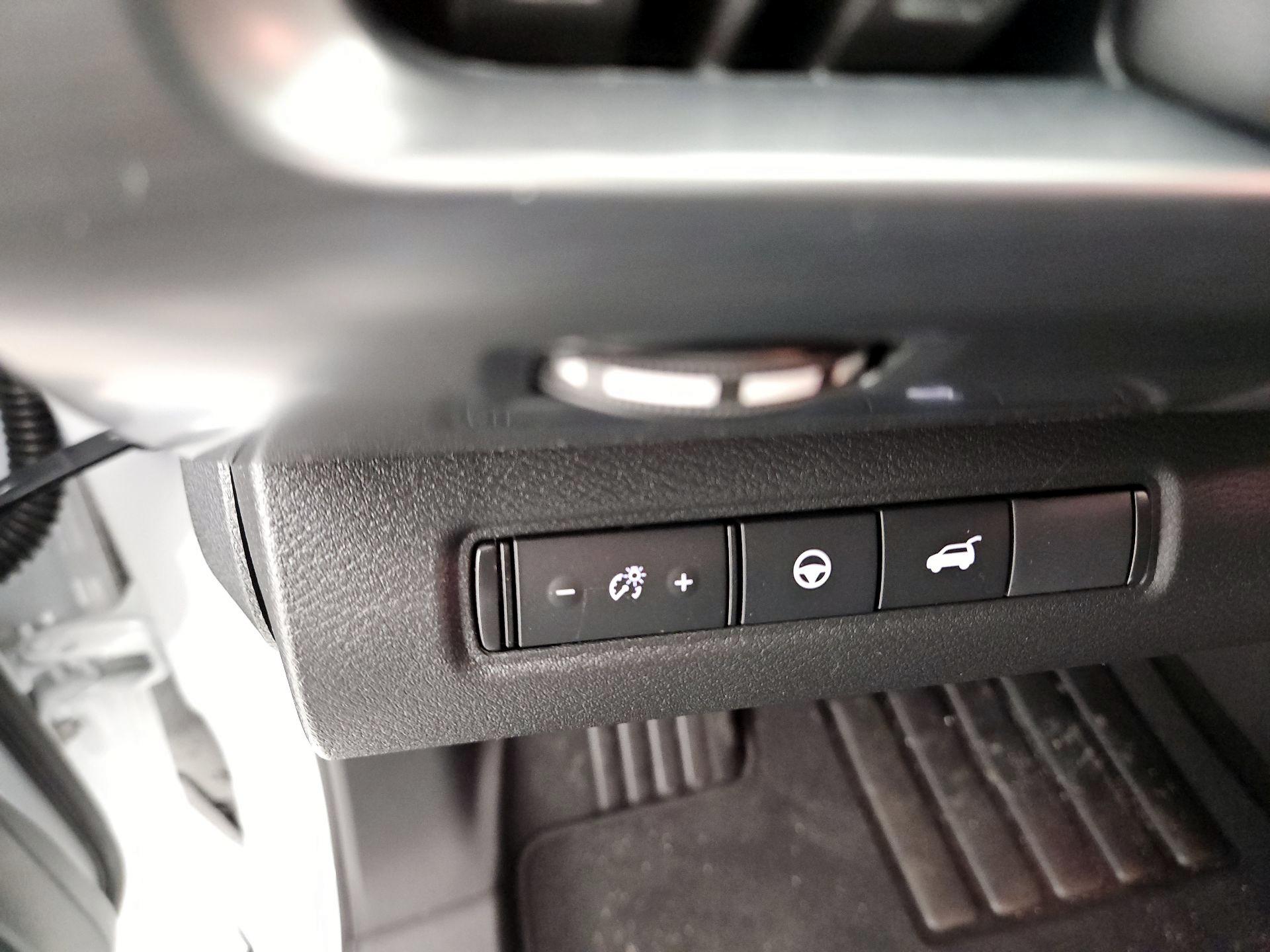 Thumbnail: 2025 Nissan Pathfinder - 13