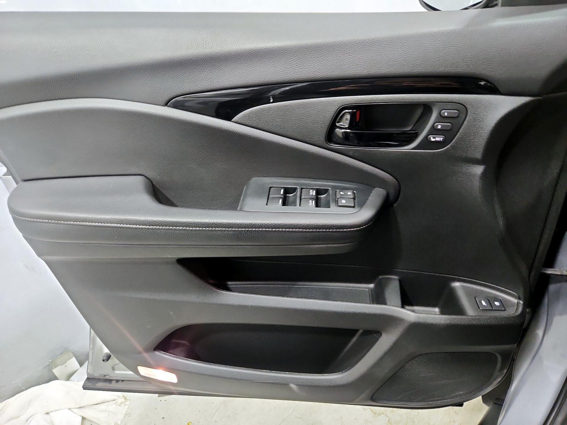 Thumbnail: 2023 Honda Passport - 12