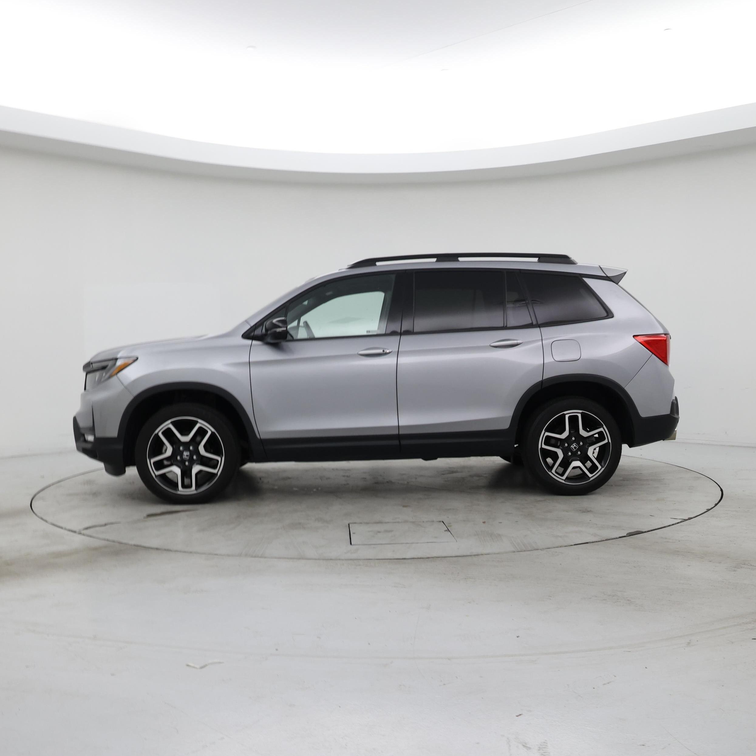 Thumbnail: 2023 Honda Passport - 3