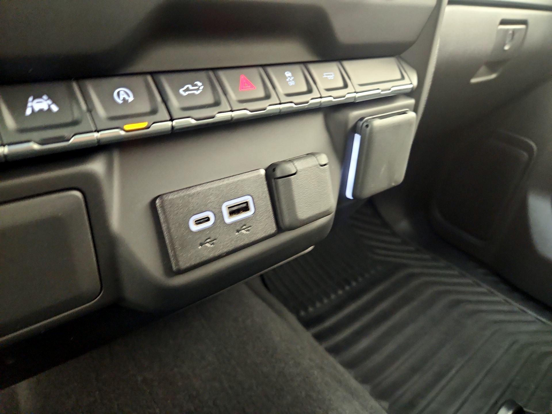 Thumbnail: 2024 Chevrolet Silverado 1500 - 18