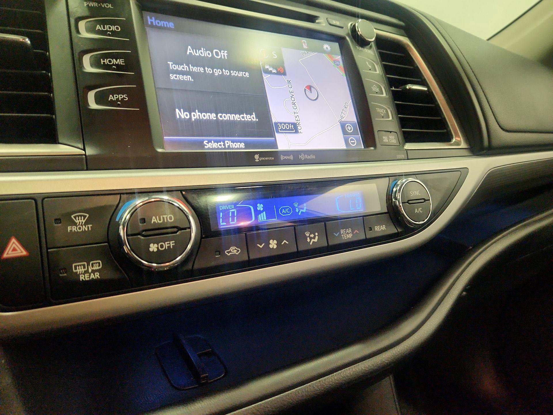 Thumbnail: 2018 Toyota Highlander - 17