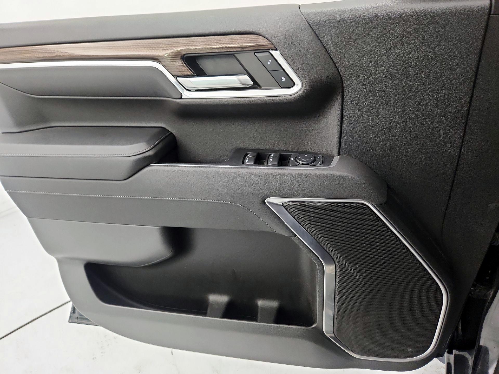 Thumbnail: 2023 Chevrolet Silverado 1500 - 12