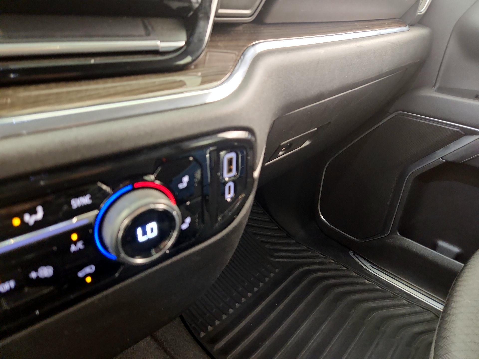 Thumbnail: 2023 Chevrolet Silverado 1500 - 19