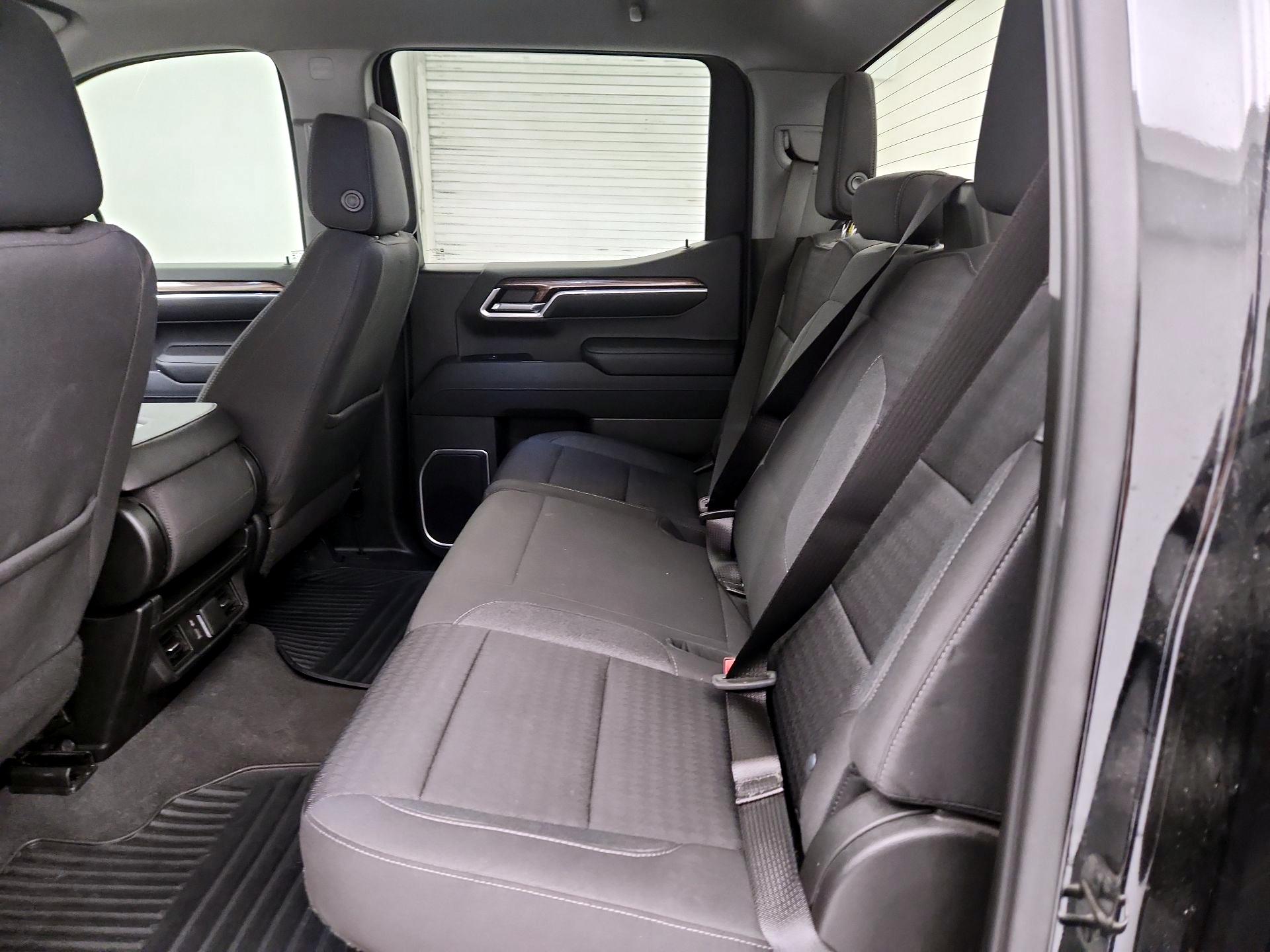 Thumbnail: 2023 Chevrolet Silverado 1500 - 20