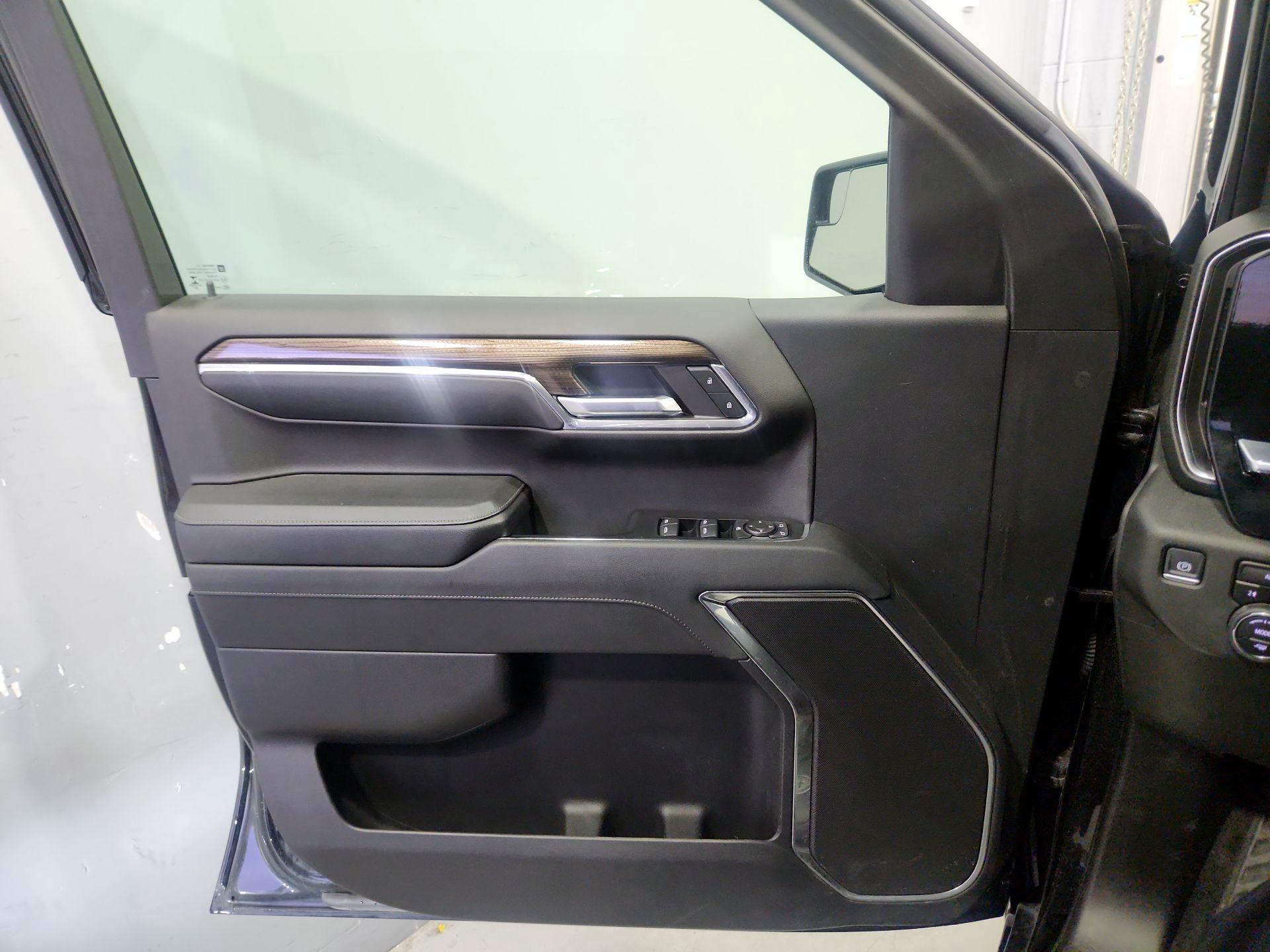 Thumbnail: 2023 Chevrolet Silverado 1500 - 12