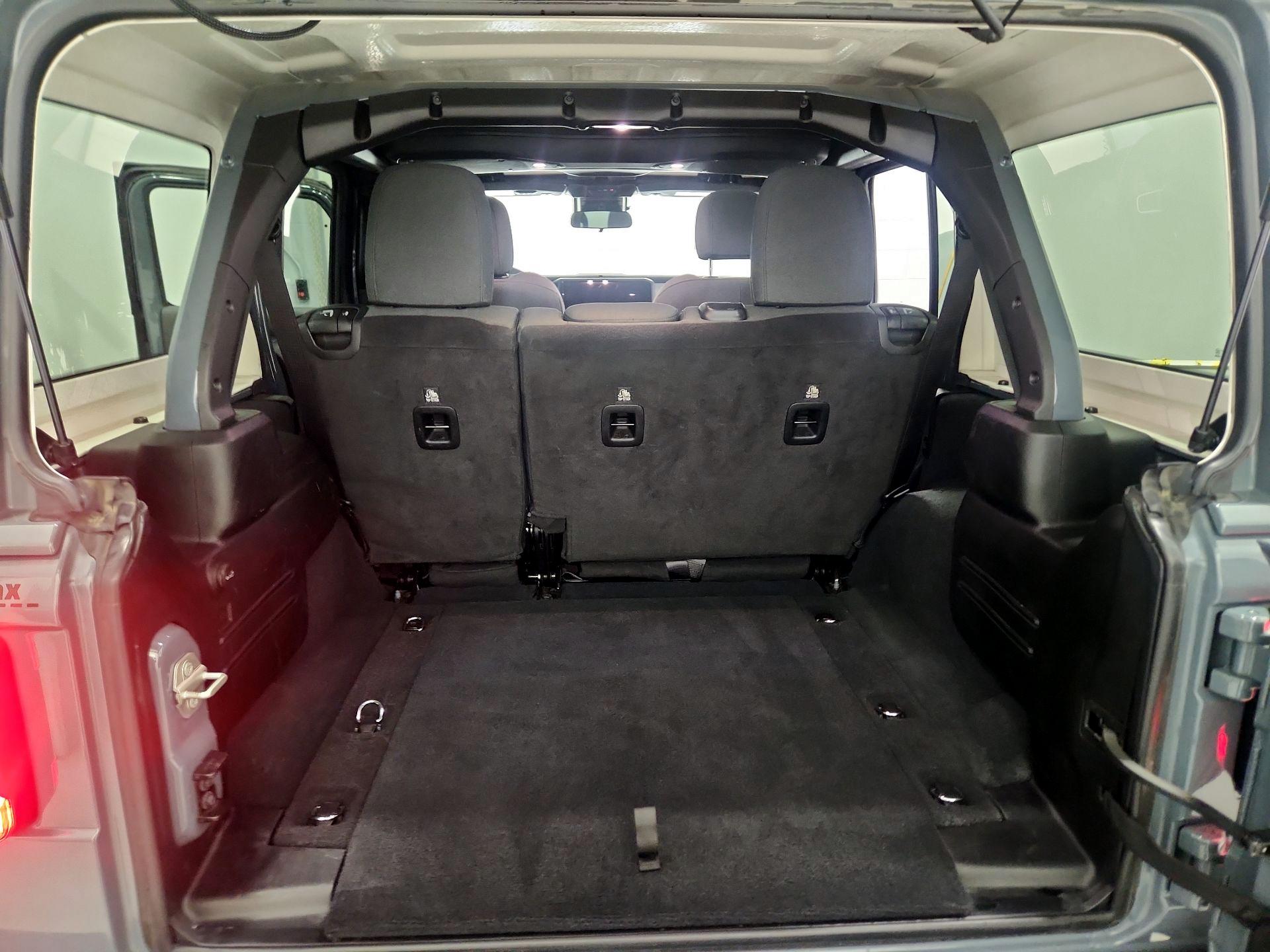 Thumbnail: 2024 Jeep Wrangler - 20