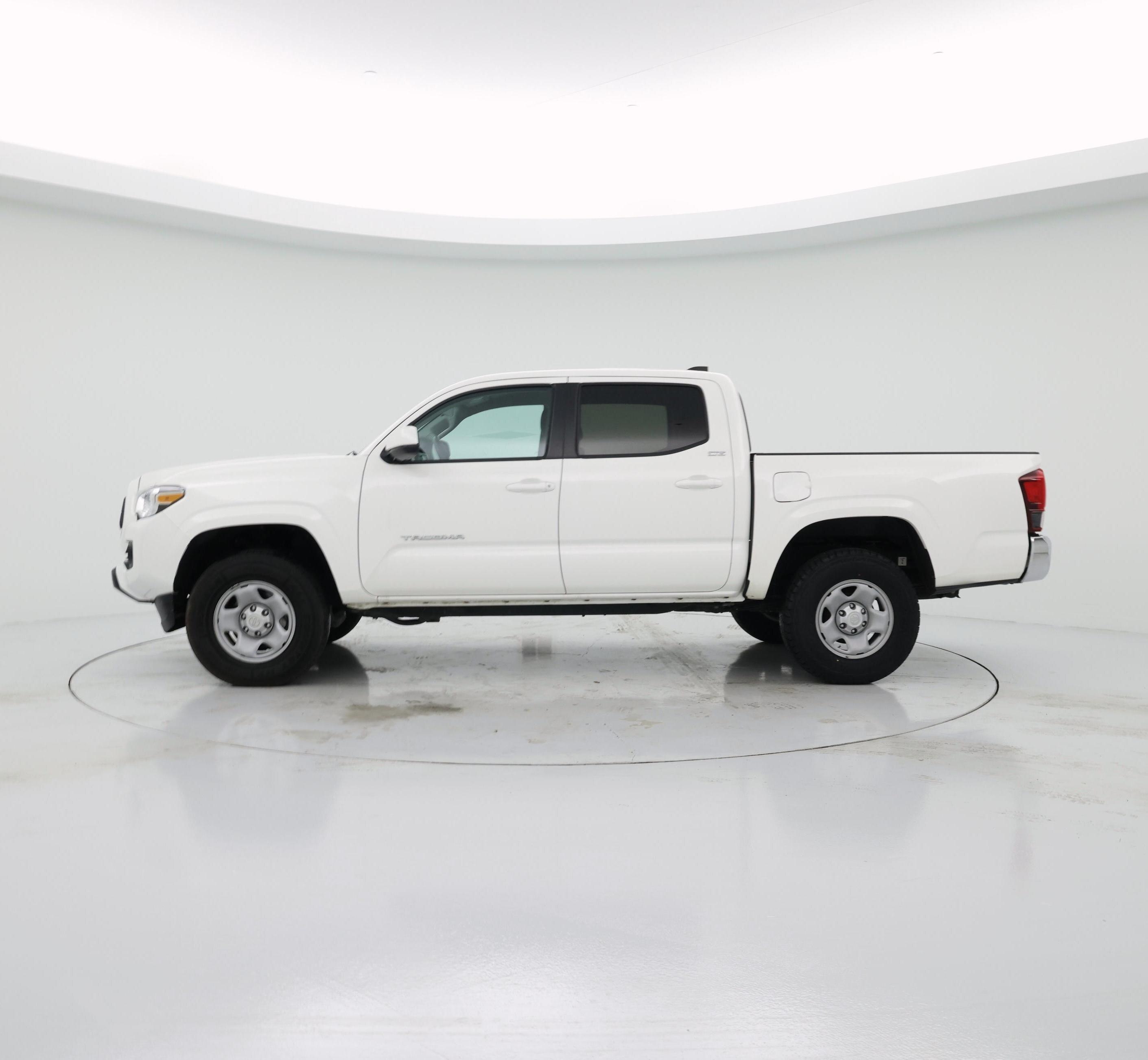 Thumbnail: 2023 Toyota Tacoma - 3