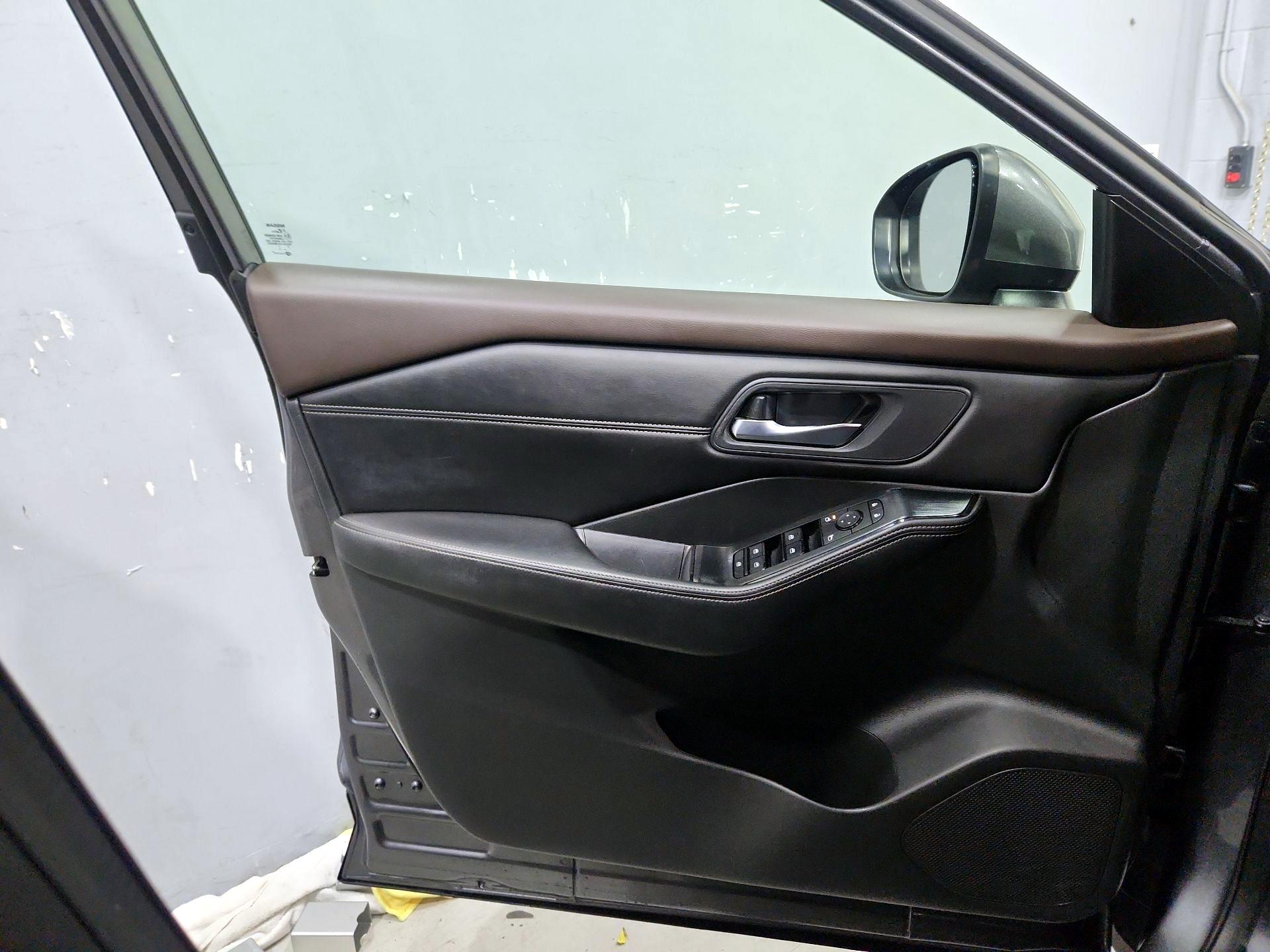 Thumbnail: 2022 Nissan Rogue - 12