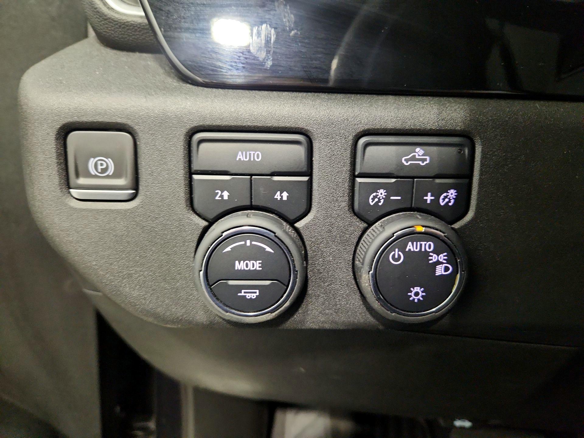 Thumbnail: 2023 Chevrolet Silverado 1500 - 13